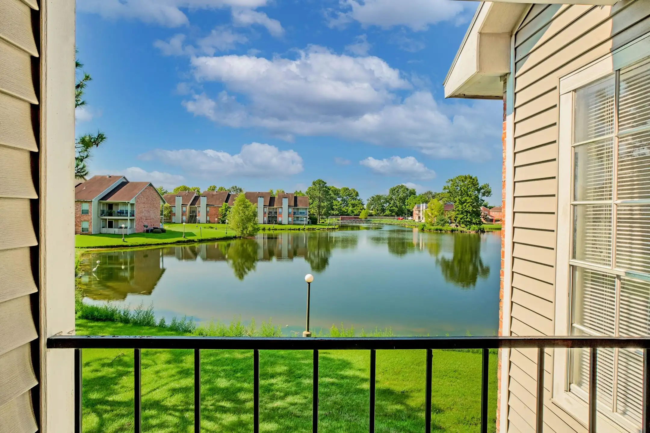 Jefferson Lakes Apartments Baton Rouge, LA 70816