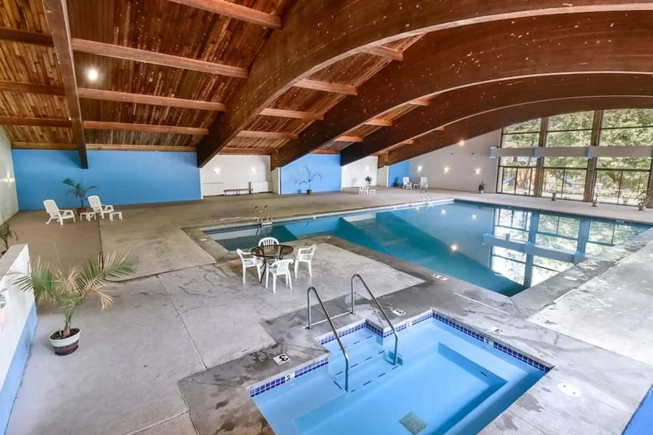 Glenbrook Apartments Apartments Milwaukee, WI 53223