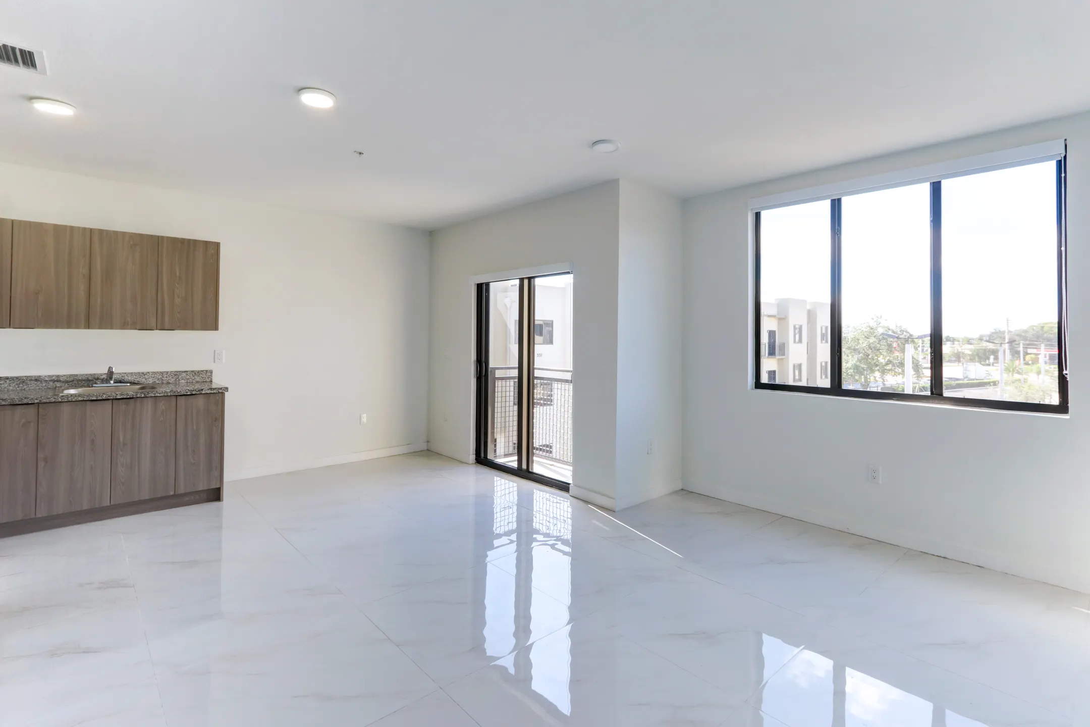 Poe's Lofts Apartments - Hialeah, FL 33014