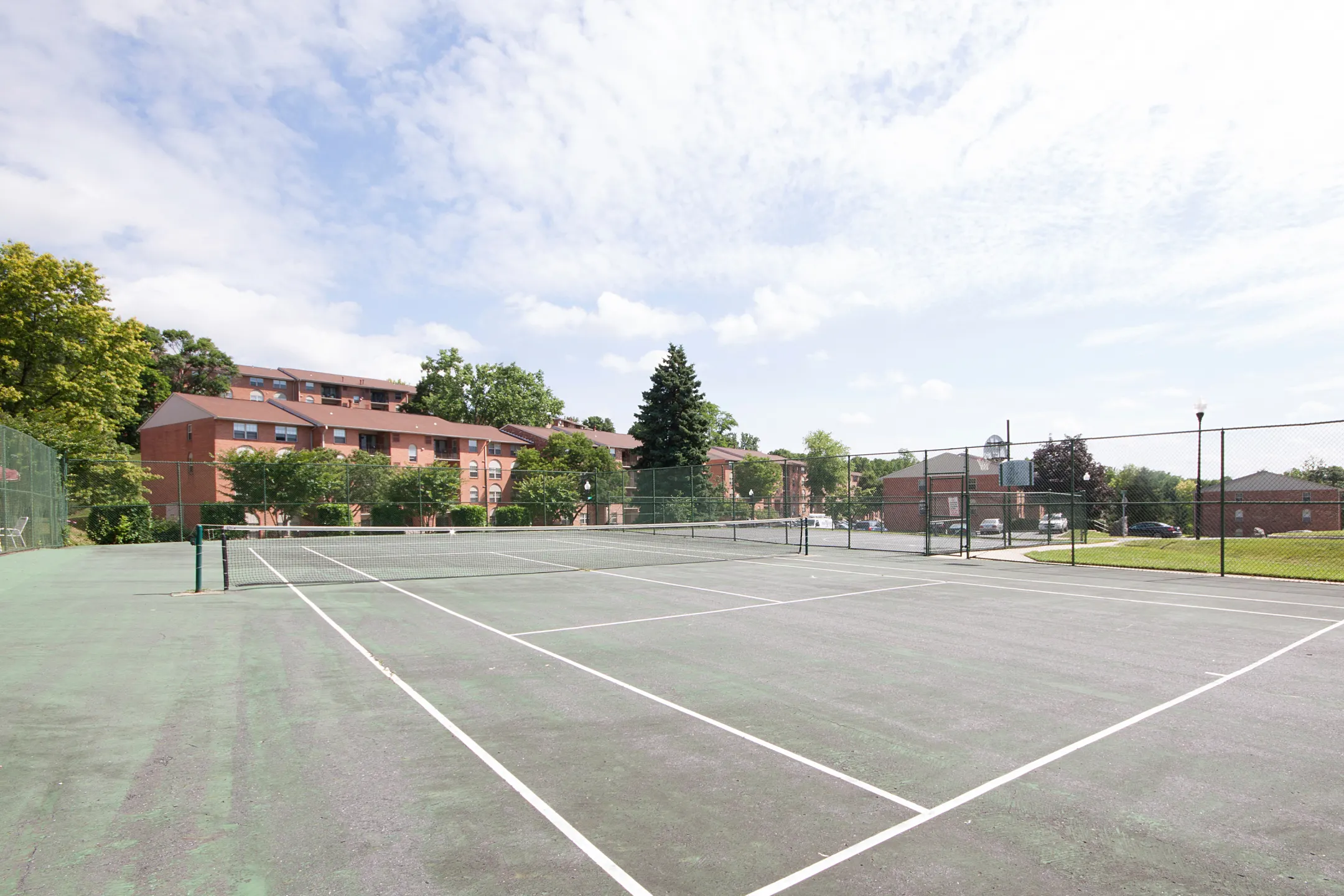 Cromwell Valley Apartments 15 Treeway Ct Towson, MD Apartments for