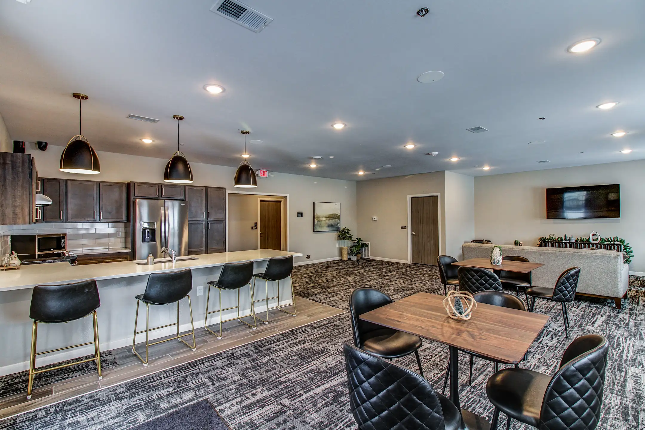 Dining Room - Grand Prairie Apartments - Sioux Falls, SD