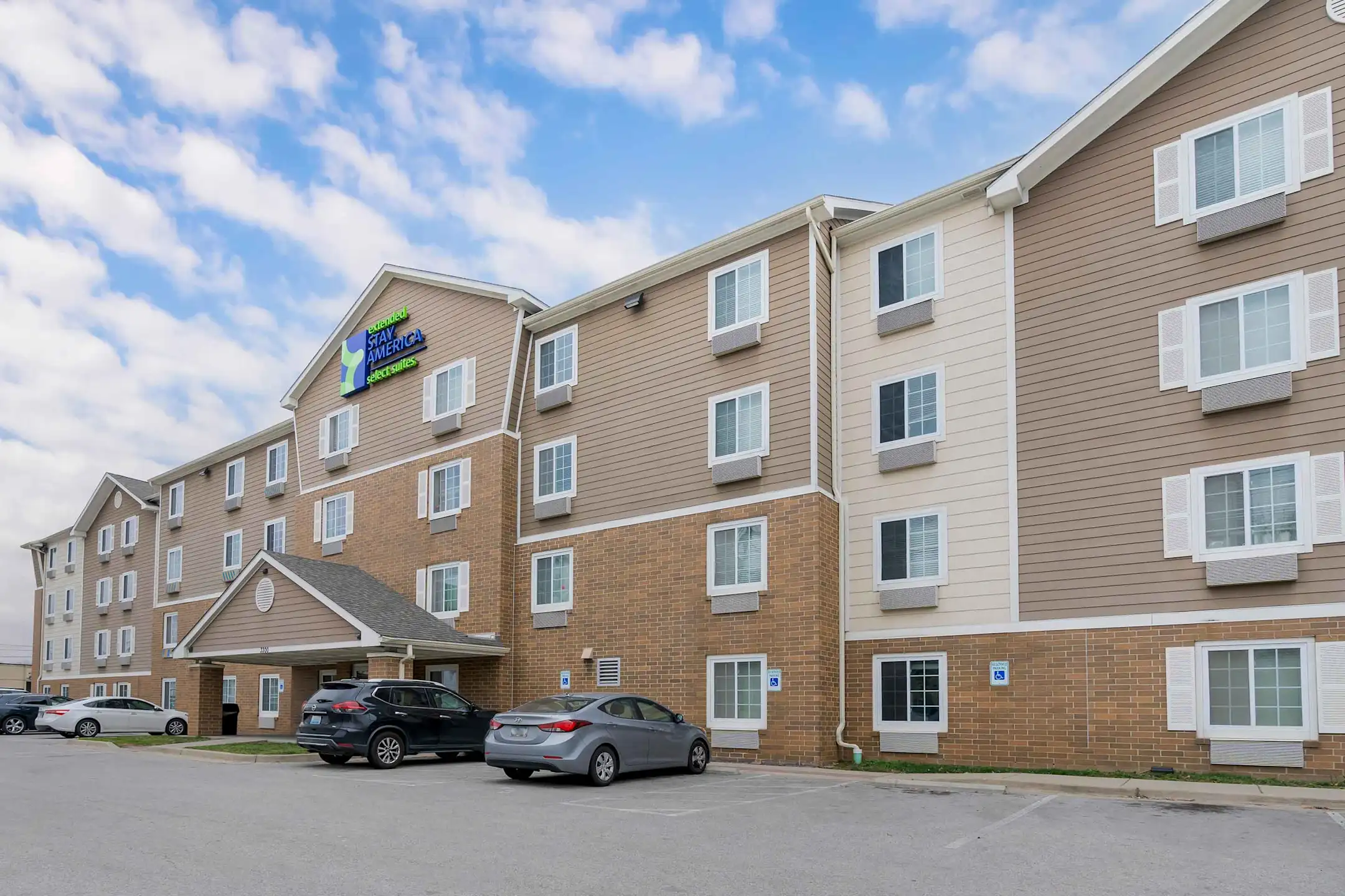 Building - Furnished Studio - Louisville - Airport - Louisville, KY
