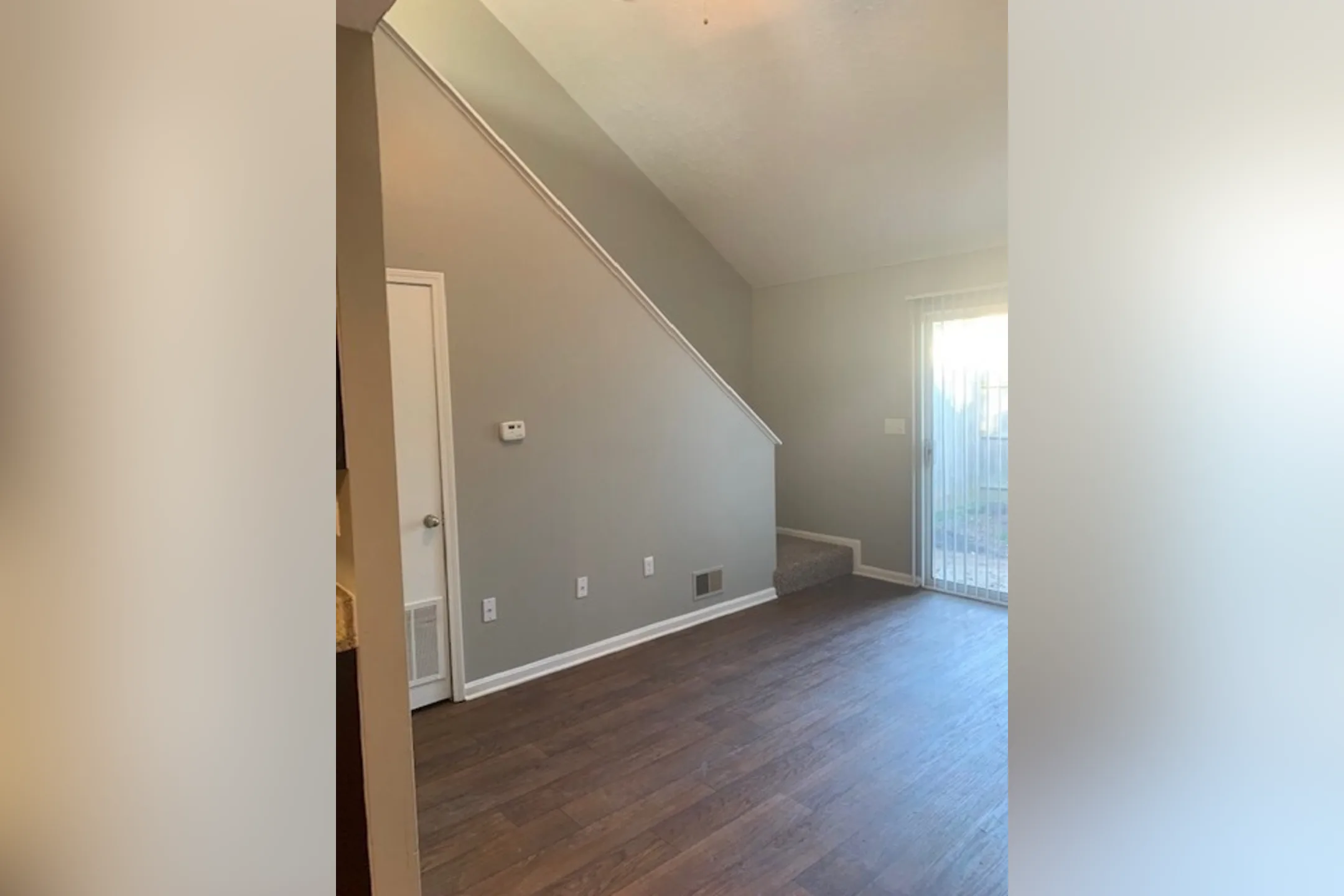 Bedroom - Heatherstone Apartment Homes - Louisville, KY