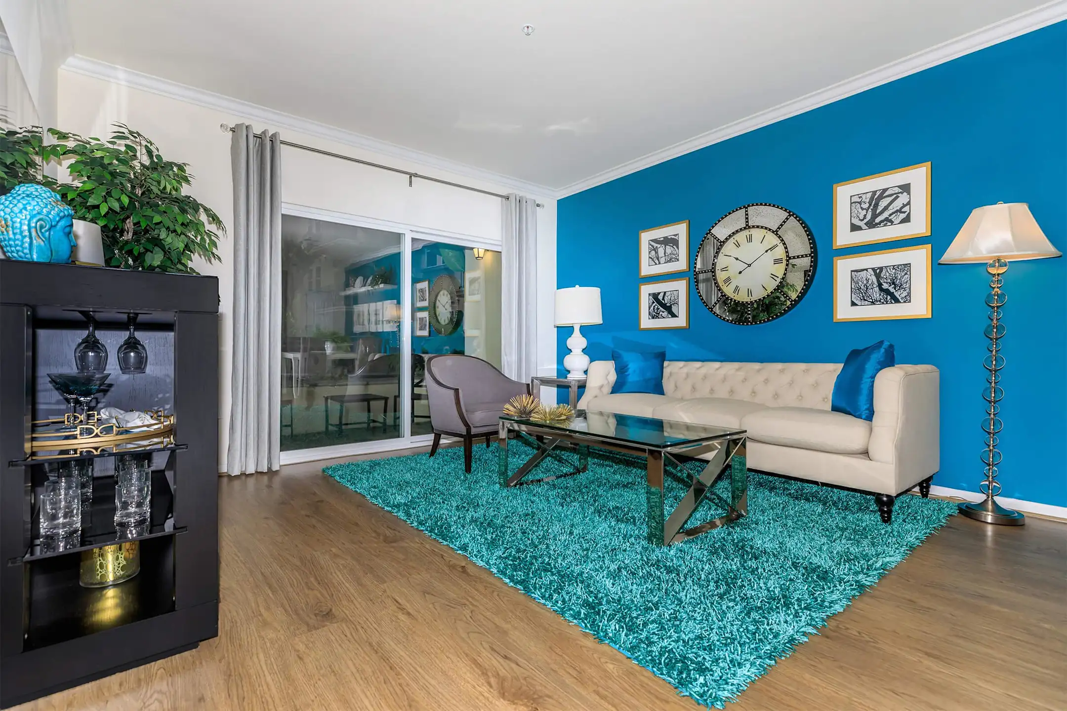 Living Room - Broadway Palace Apartments - Los Angeles, CA