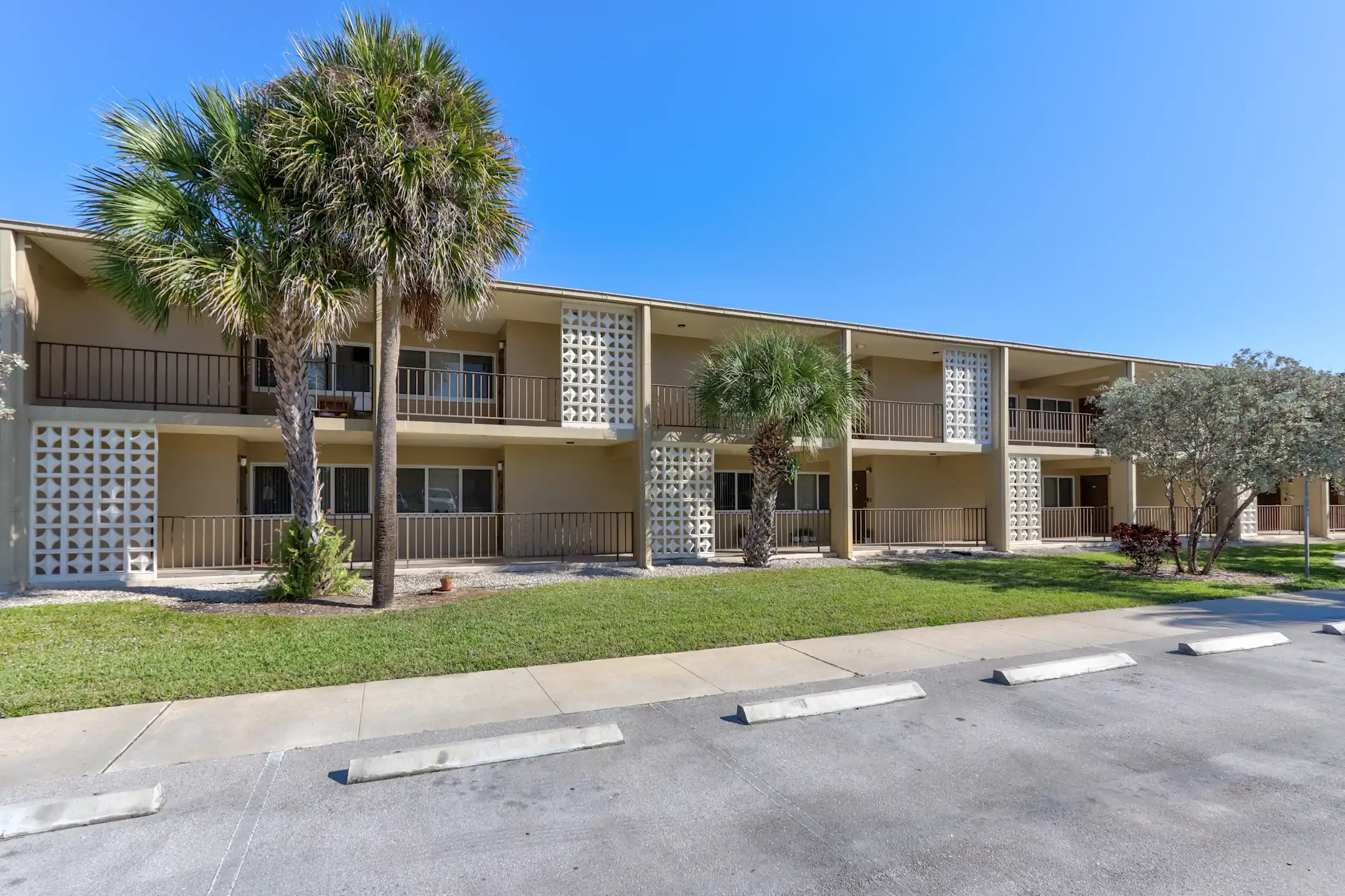 Building - Cynthia Gardens - Boca Raton, FL