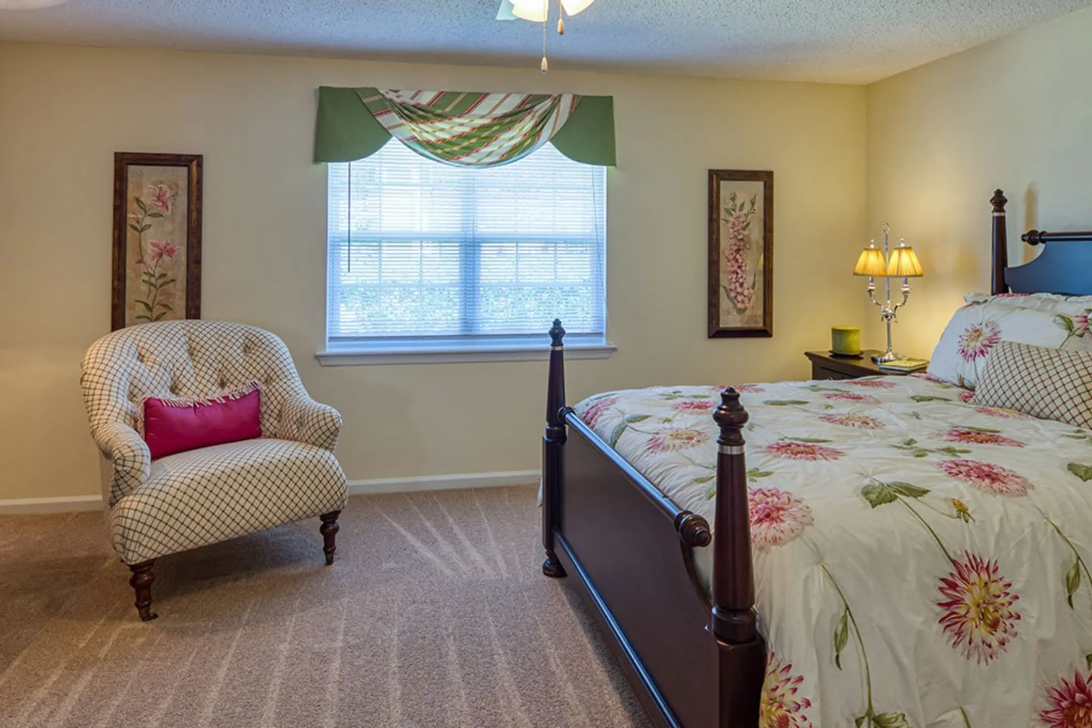 Holly Point Apartments Chesapeake, VA 23325