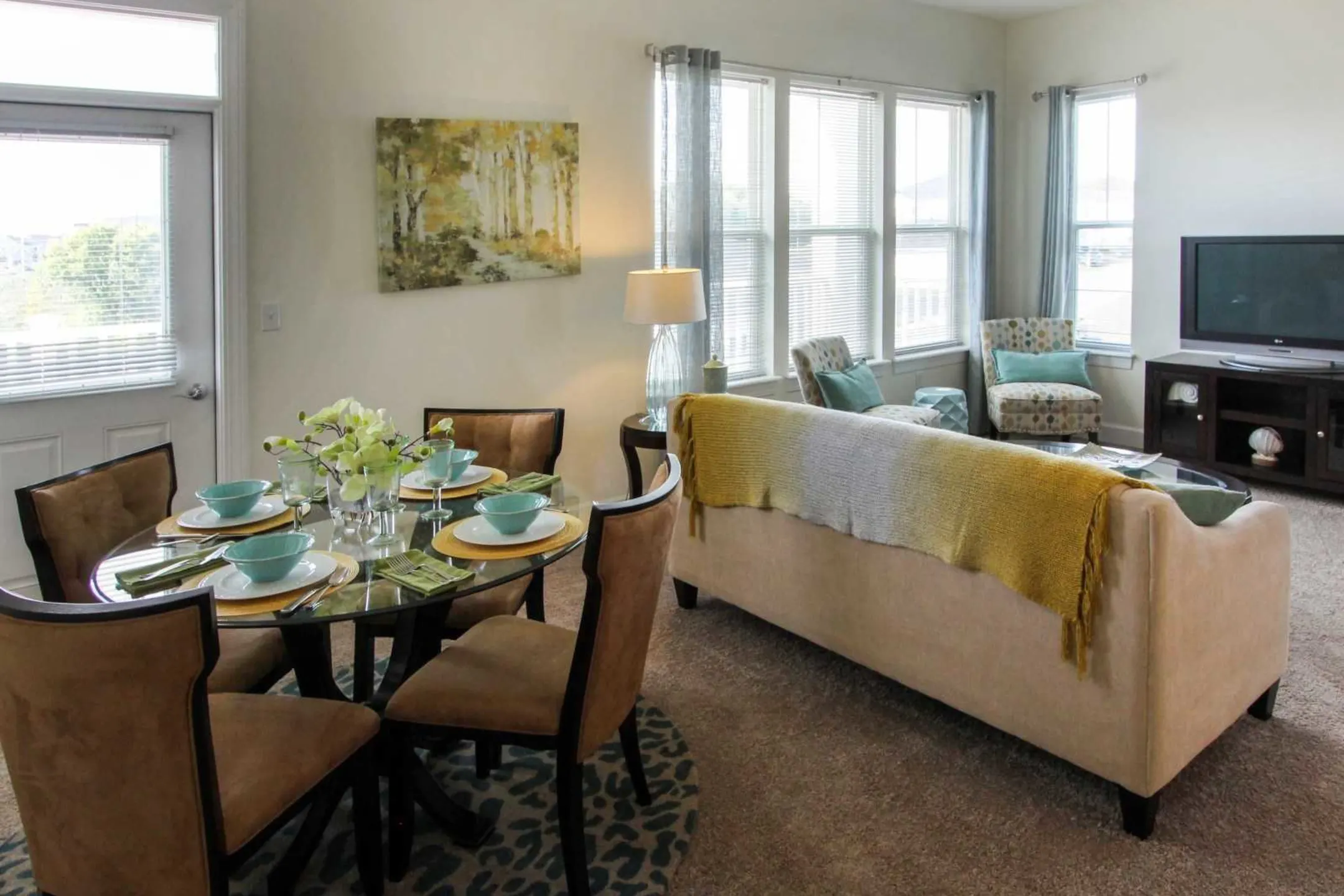 Living Room - The Residences at Lexington Hills - Cohoes, NY