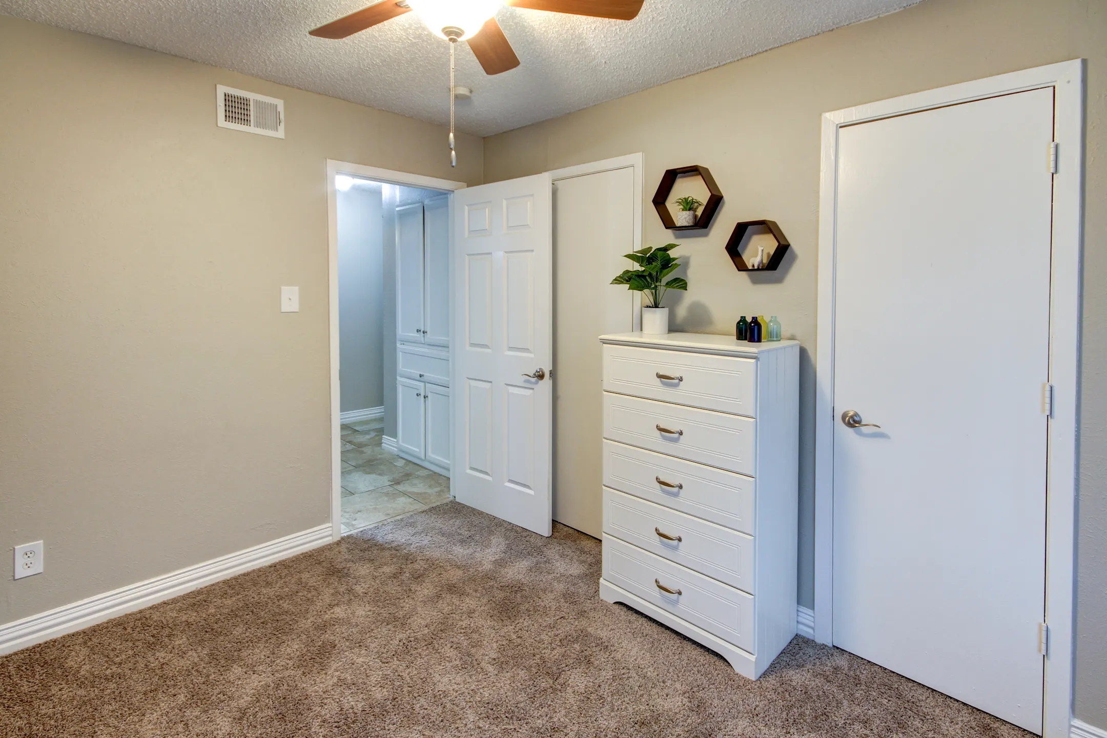 Riata Park Apartments North Richland Hills, TX 76180