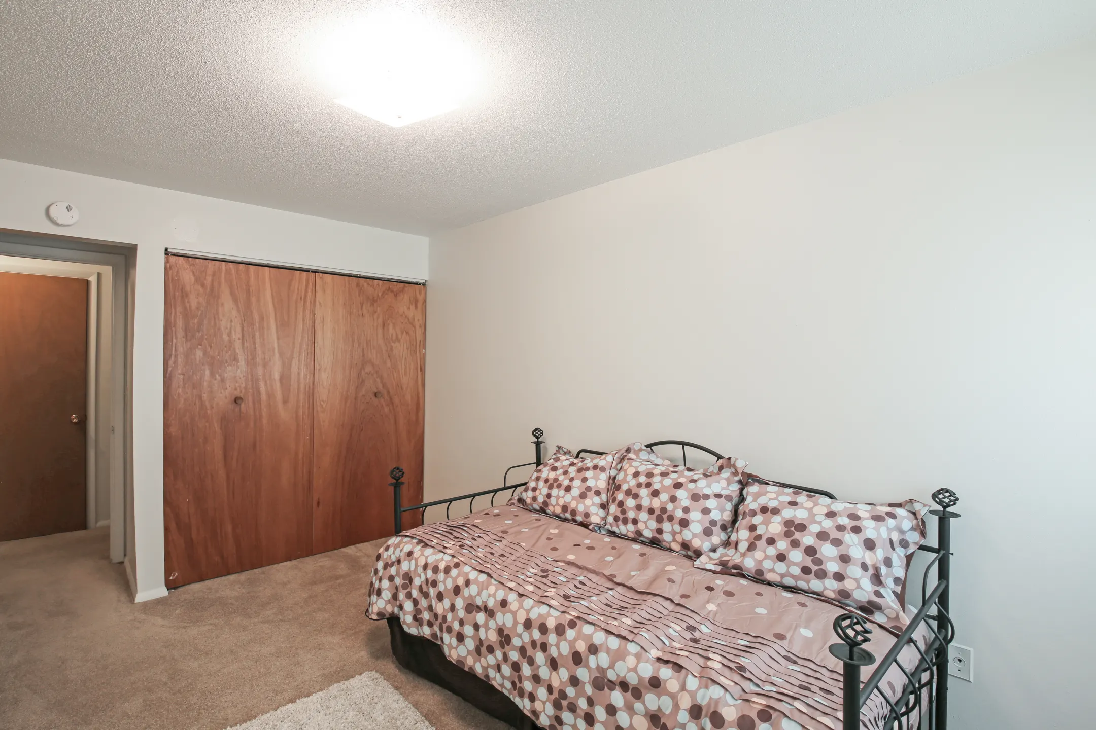 Seville Apartments Apartments Iowa City, IA 52246