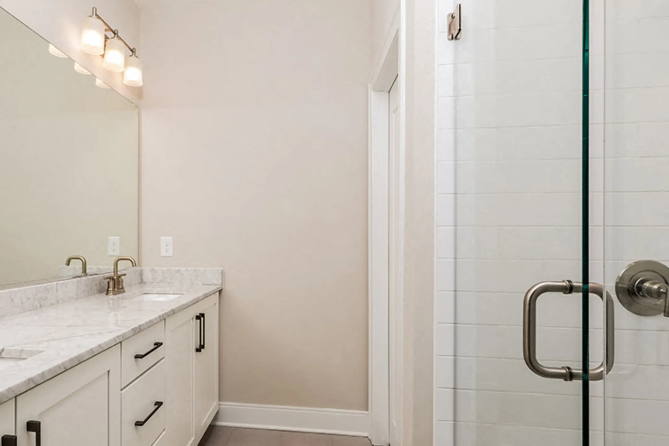 Ellison Park 400 Hannover Park Road Sandy Springs, GA Townhomes for