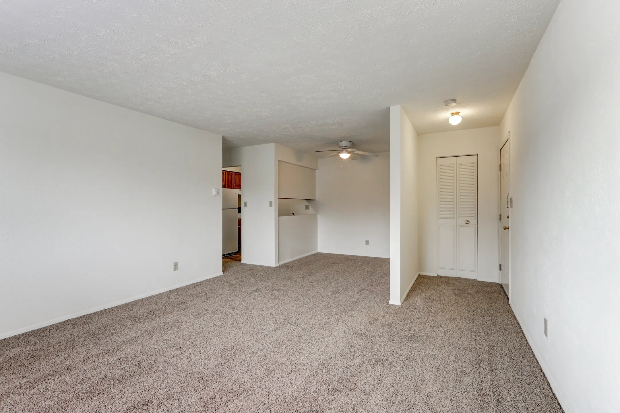 Farmington Hills Apartments 1000 W Mishawaka Rd Elkhart, IN