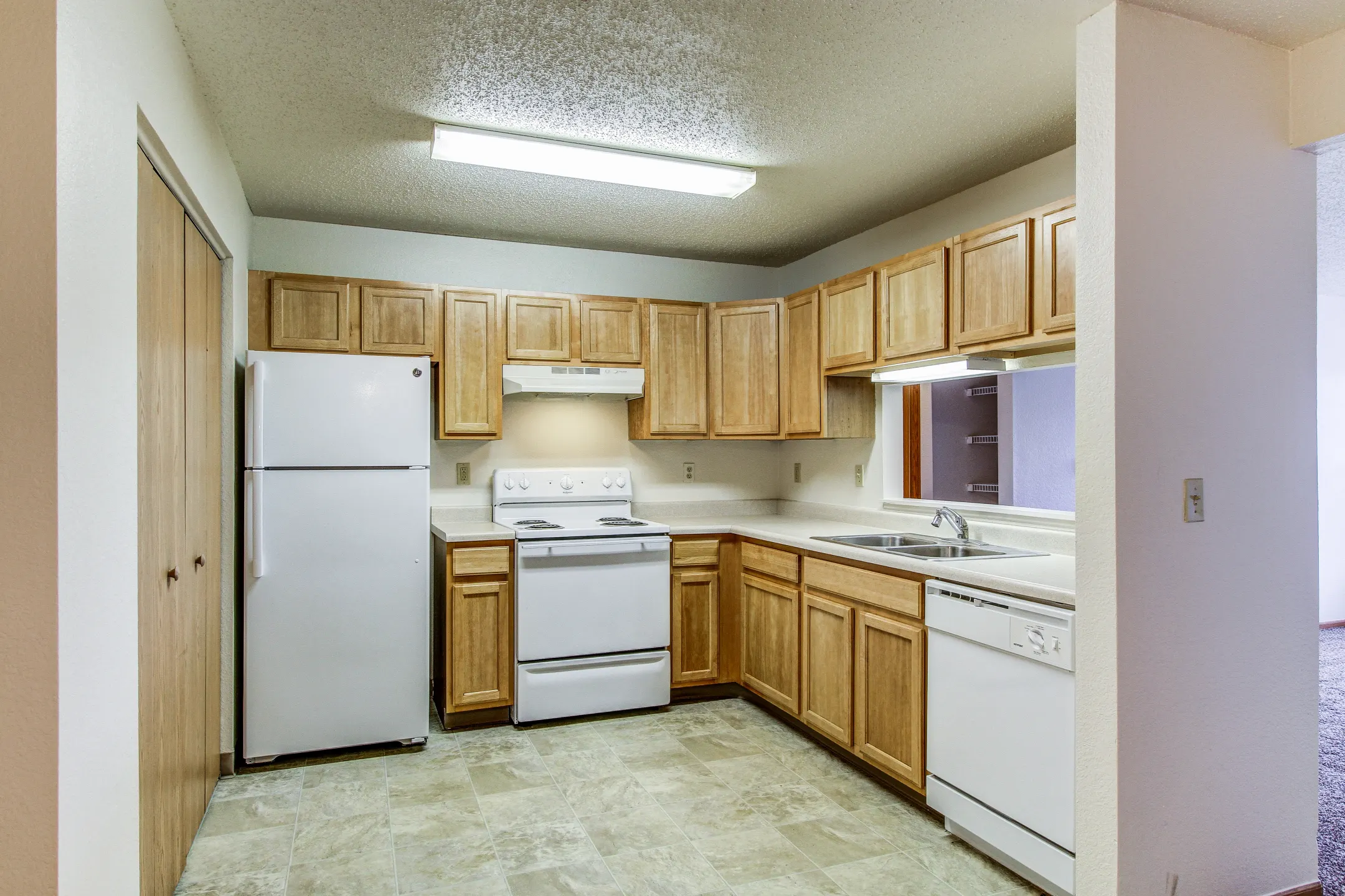 Big Bend Apartments - Kalamazoo, MI 49048