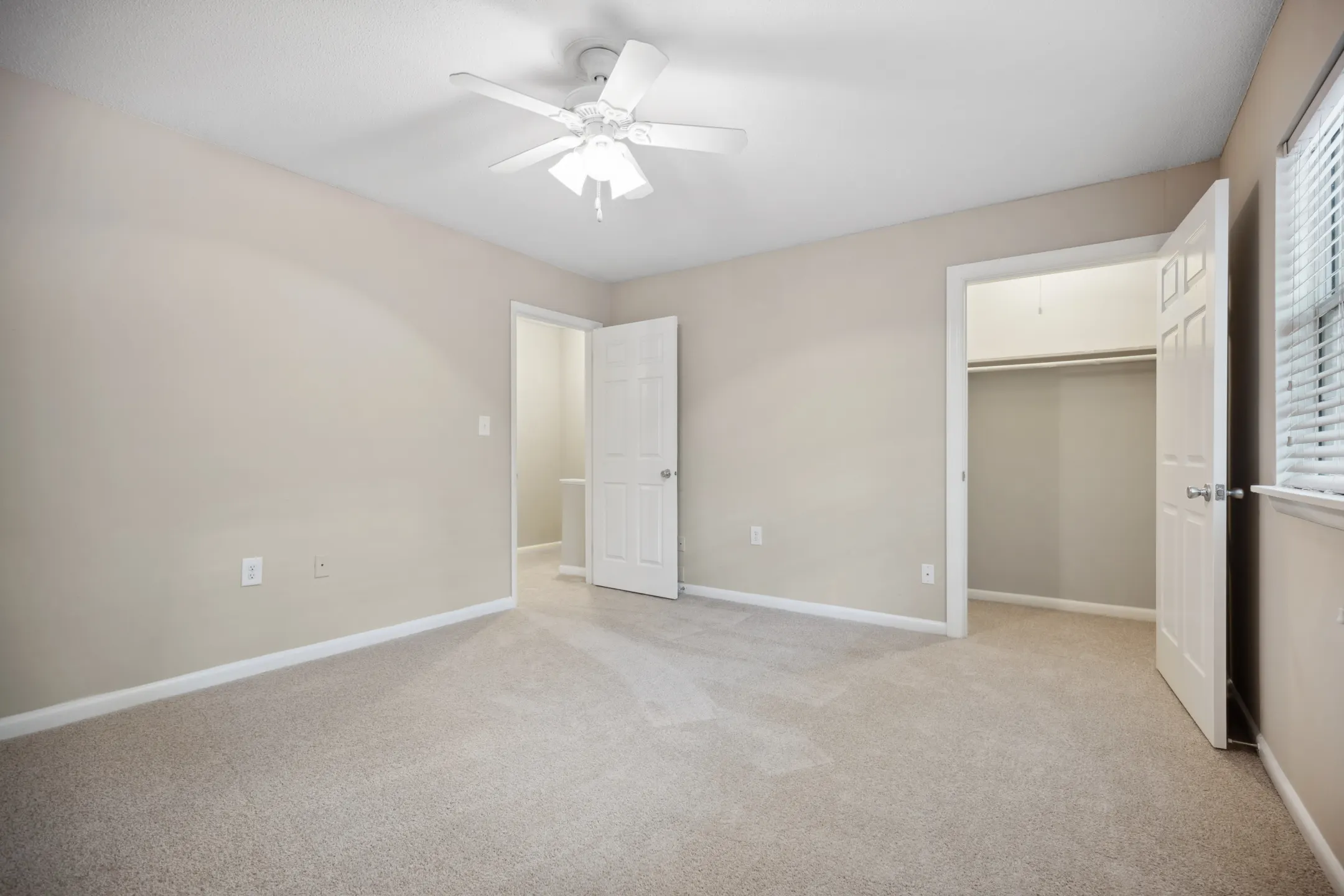 Sumter Square Apartments - Raleigh, NC 27606