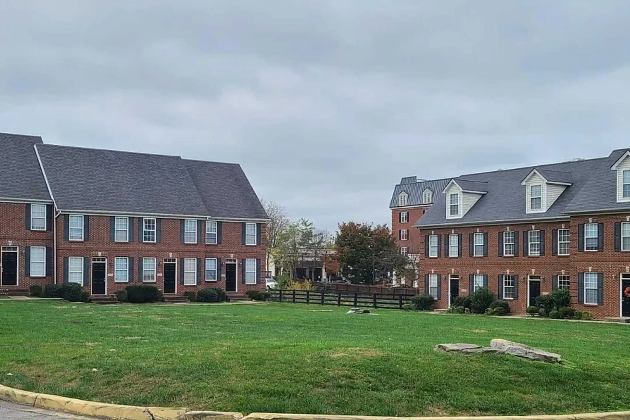Old Todds Townhomes Apartments Lexington, KY 40509