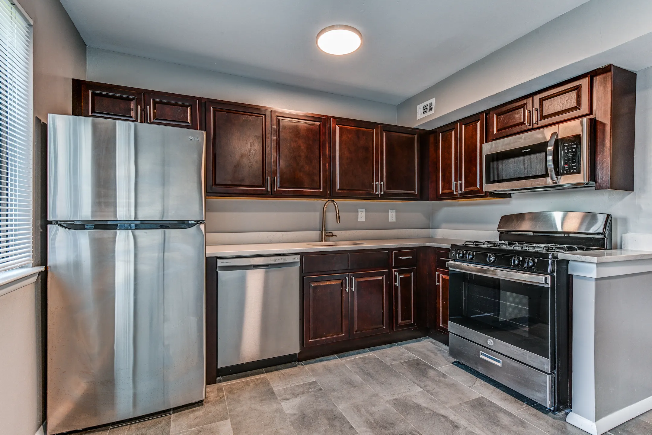 Tacony Crossing 155 E Godfrey Ave Philadelphia, PA Apartments for