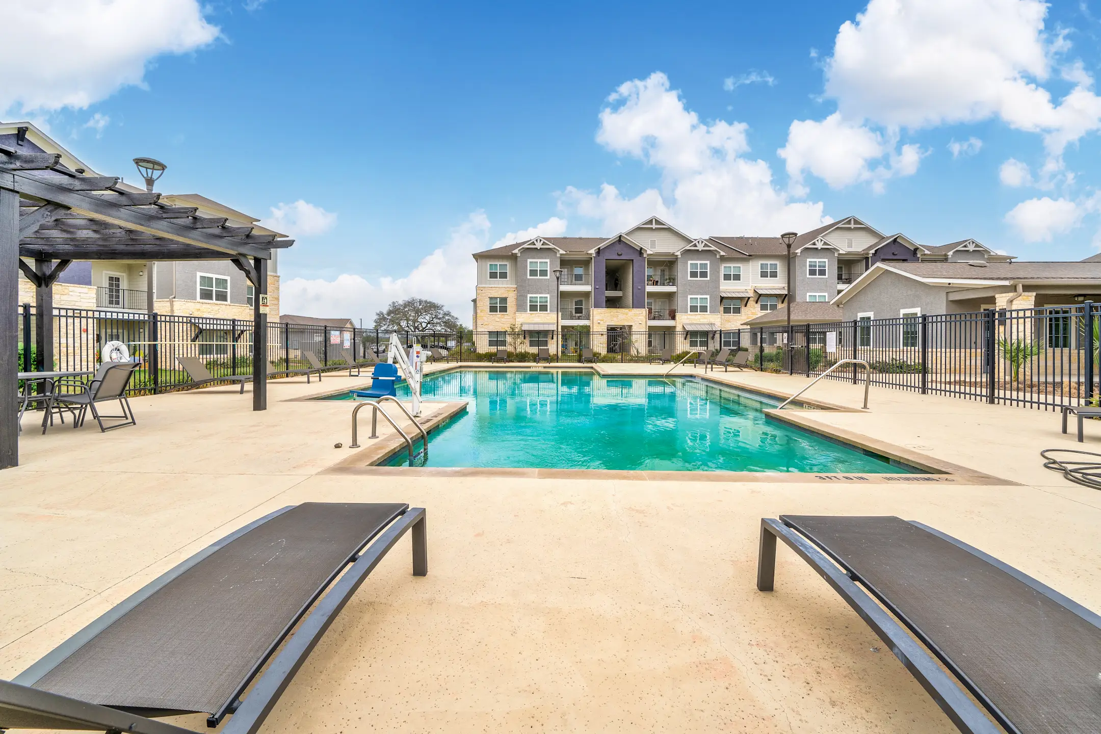 Trails at Leon Creek Apartment Homes 7635 Bandera Road San Antonio