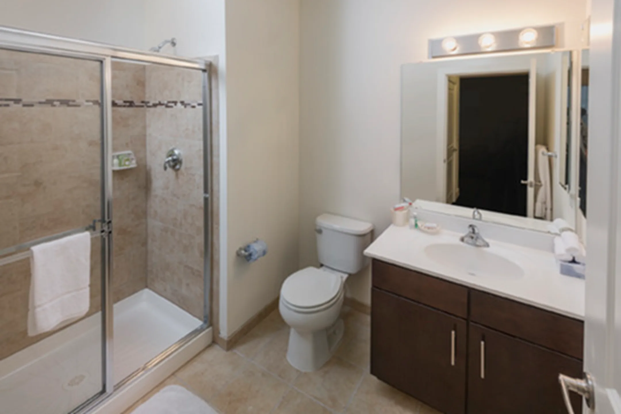 Gateway at Carteret 101 Roosevelt Ave Carteret, NJ Apartments for