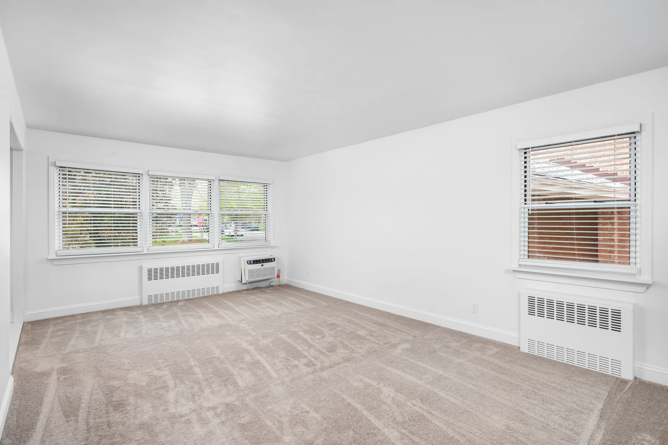 Crestwood Lake Apartments 90 Beaumont Circle Yonkers, NY Apartments