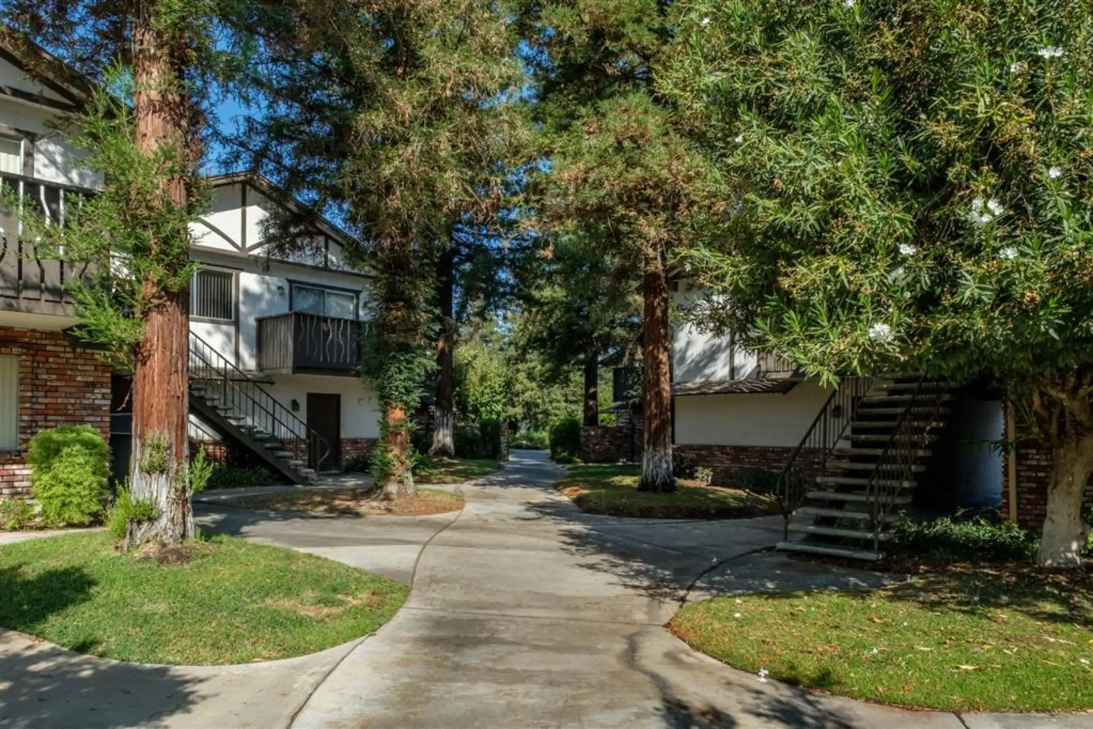 Scottsmen Too Apartments Clovis, CA 93612