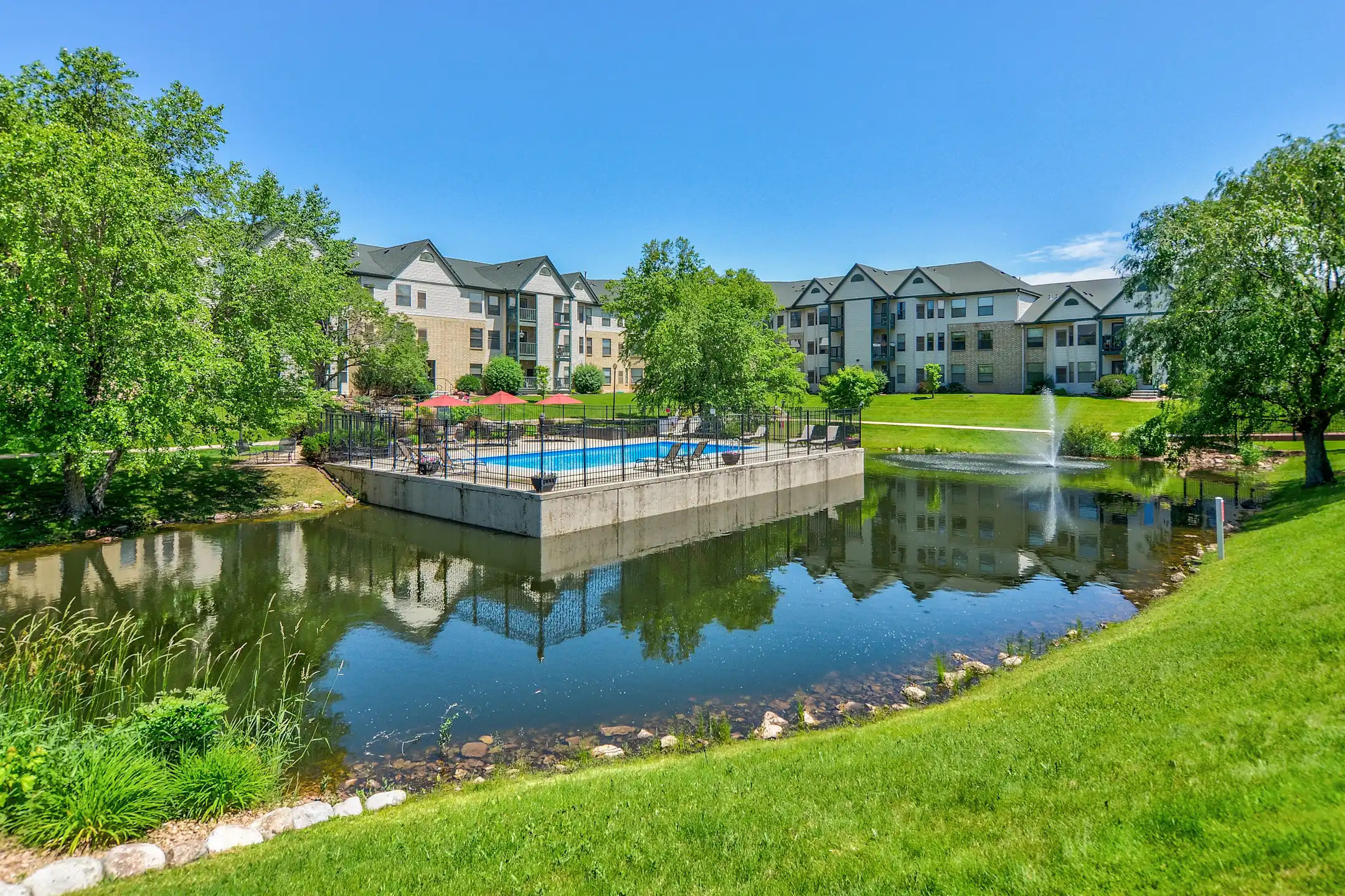 Autumn Woods Apartments Saint Anthony, MN 55418