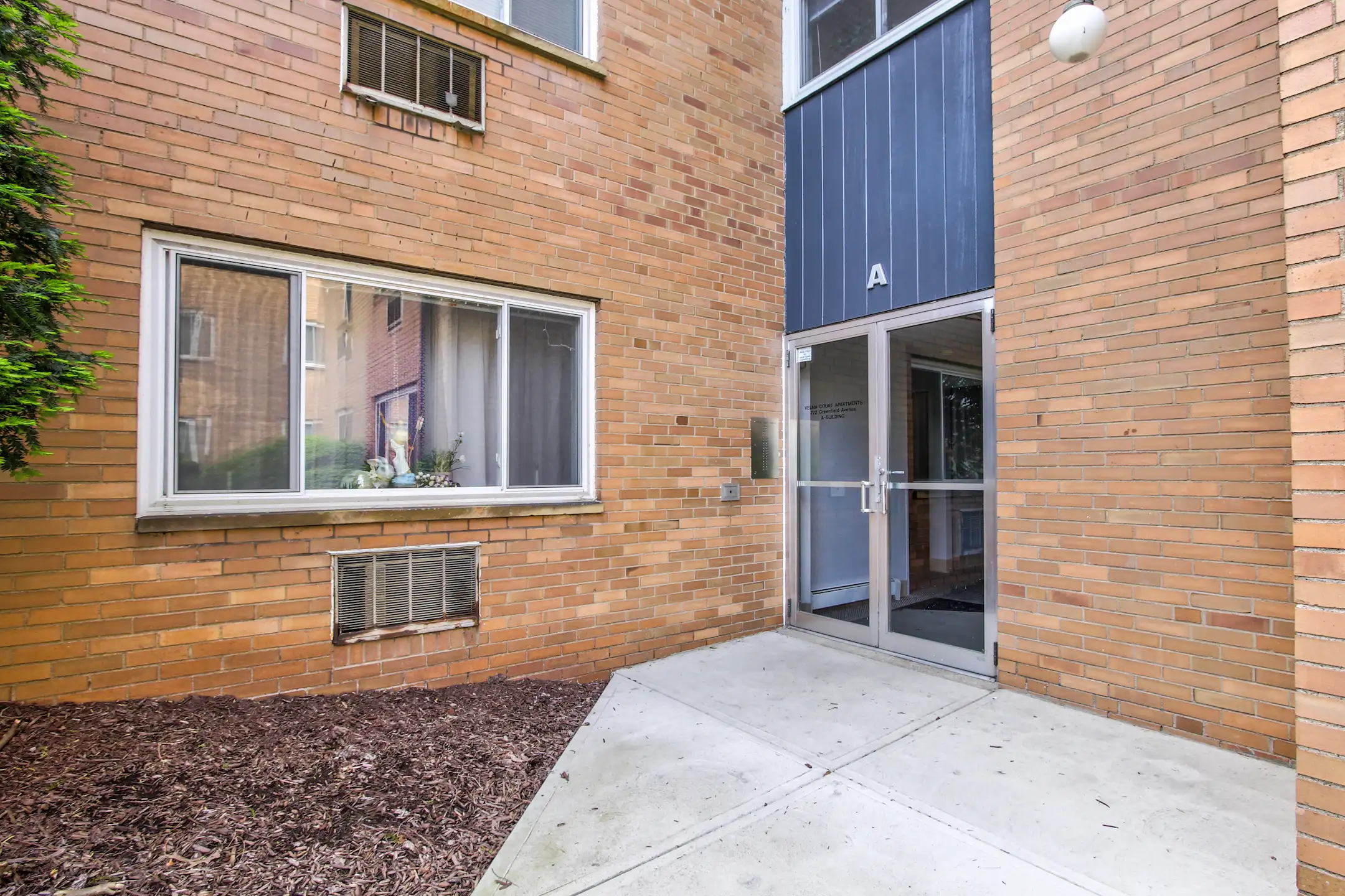 Velma Court Apartments Pittsburgh, PA 15217