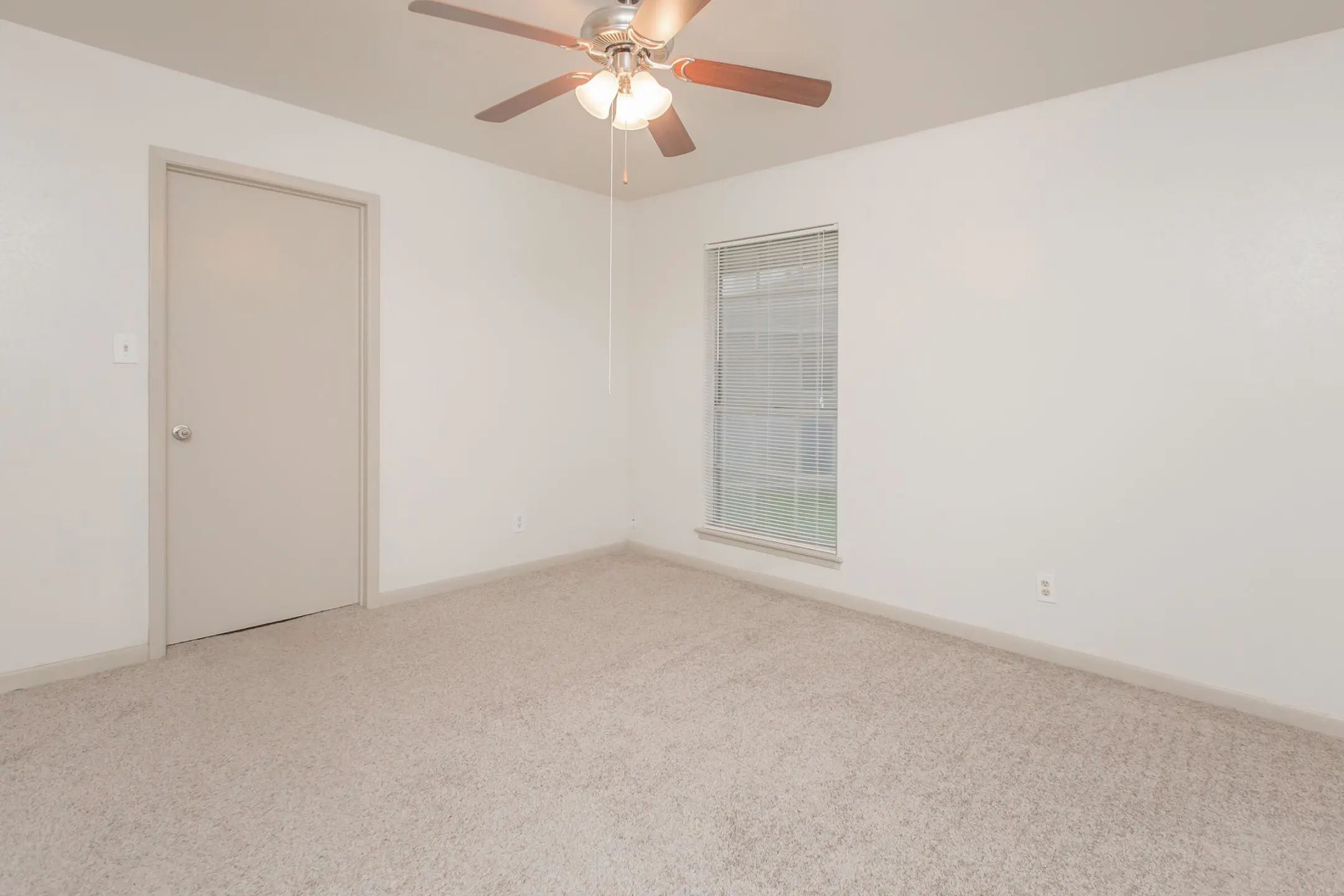 Tower South Apartments Beeville, TX 78102