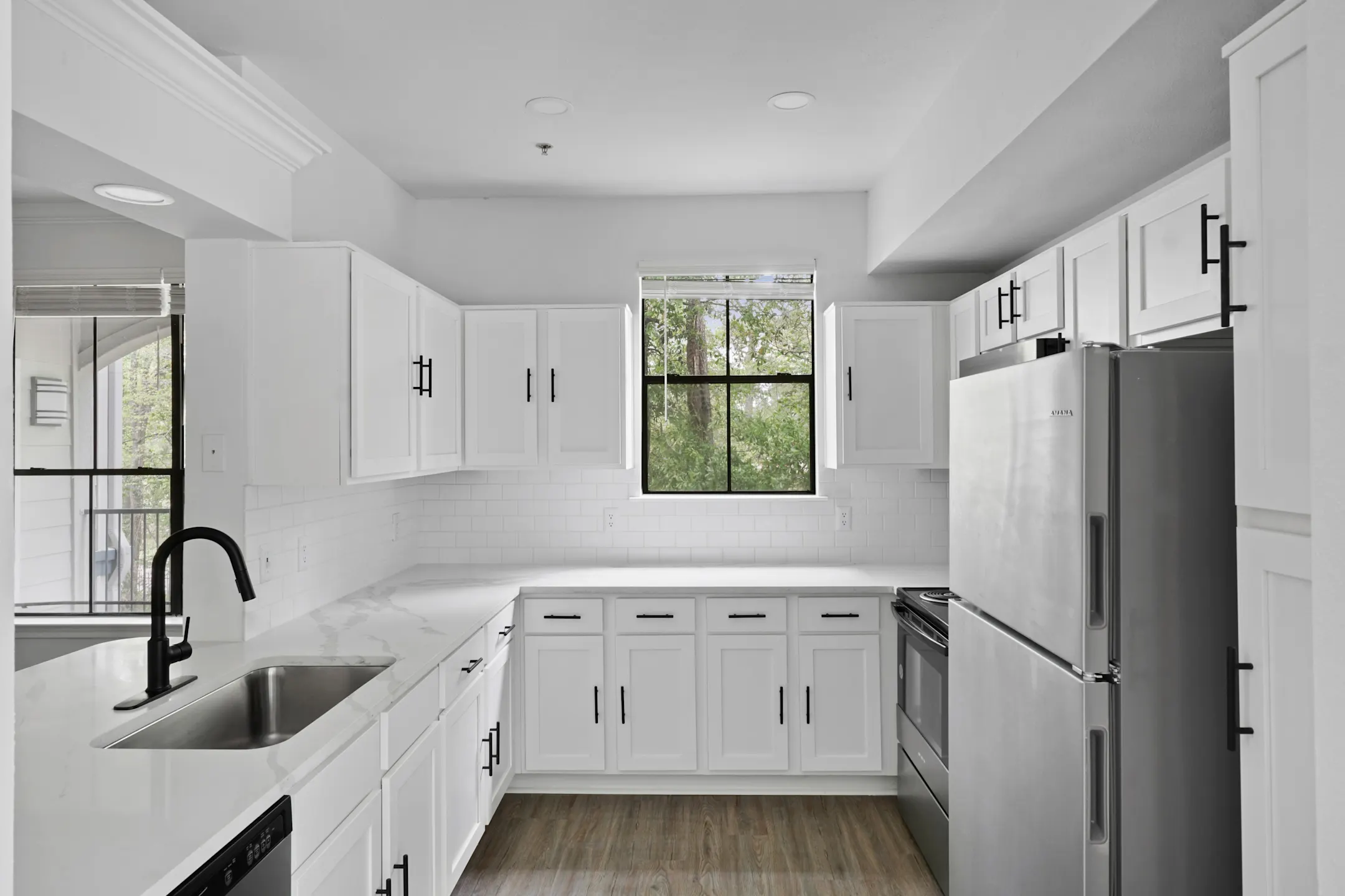 Kitchen - Paramount at Kingwood - Kingwood, TX