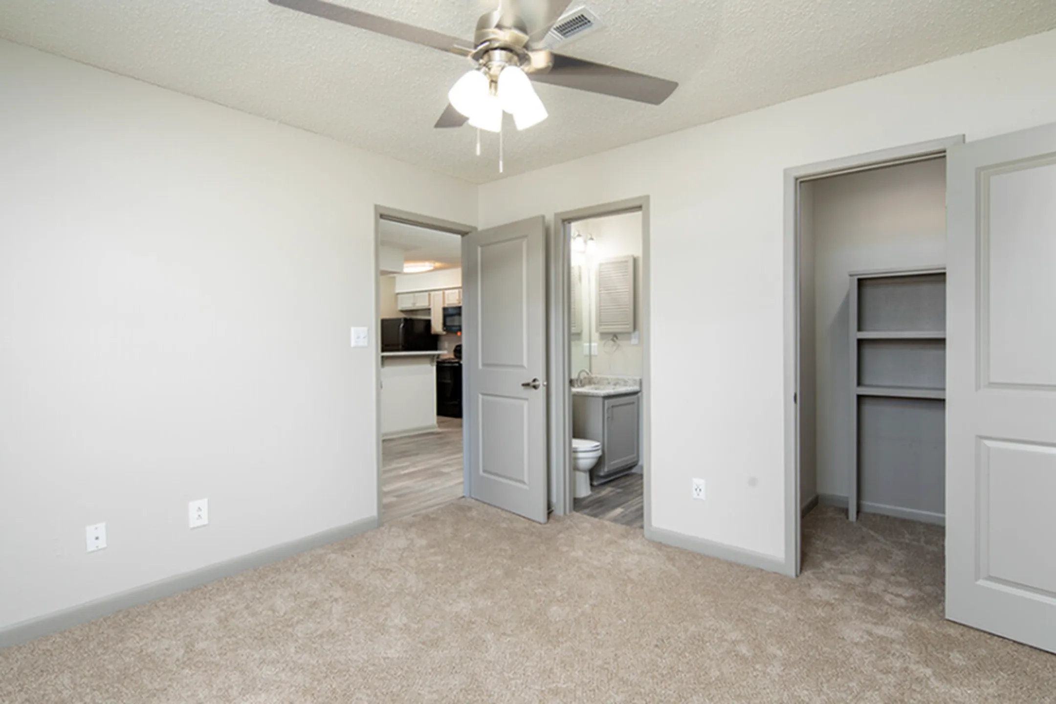 Brixworth at Bridge Street 6620 Old Madison Pike NW Huntsville, AL