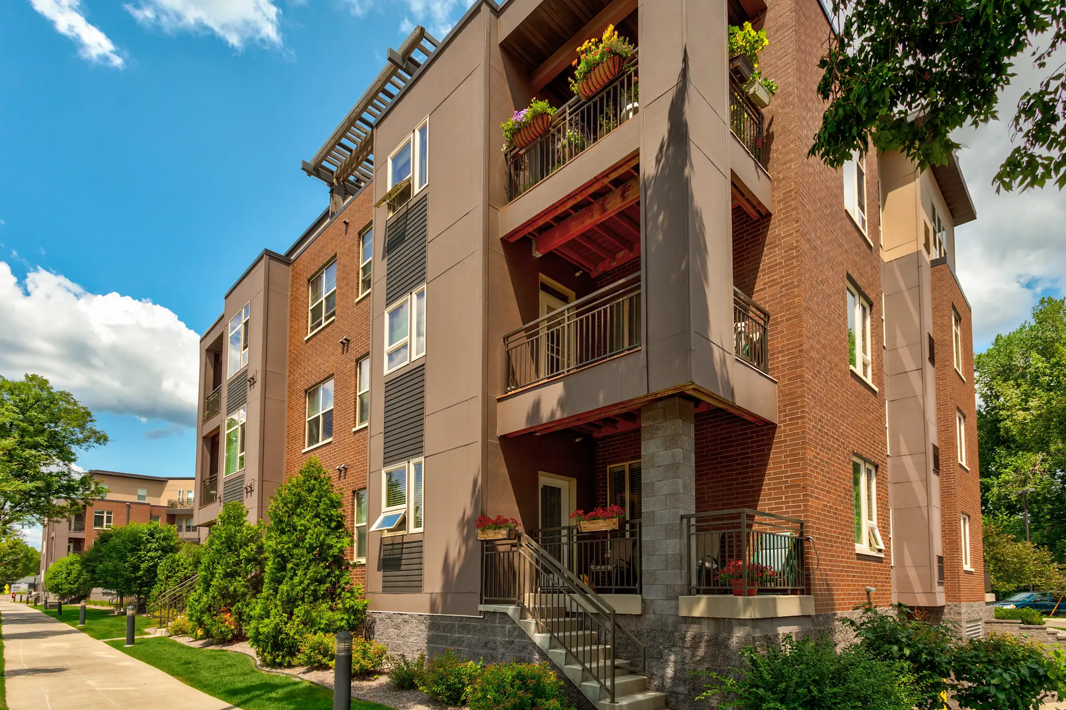 Lyndale Plaza Apartments Richfield, MN 55423