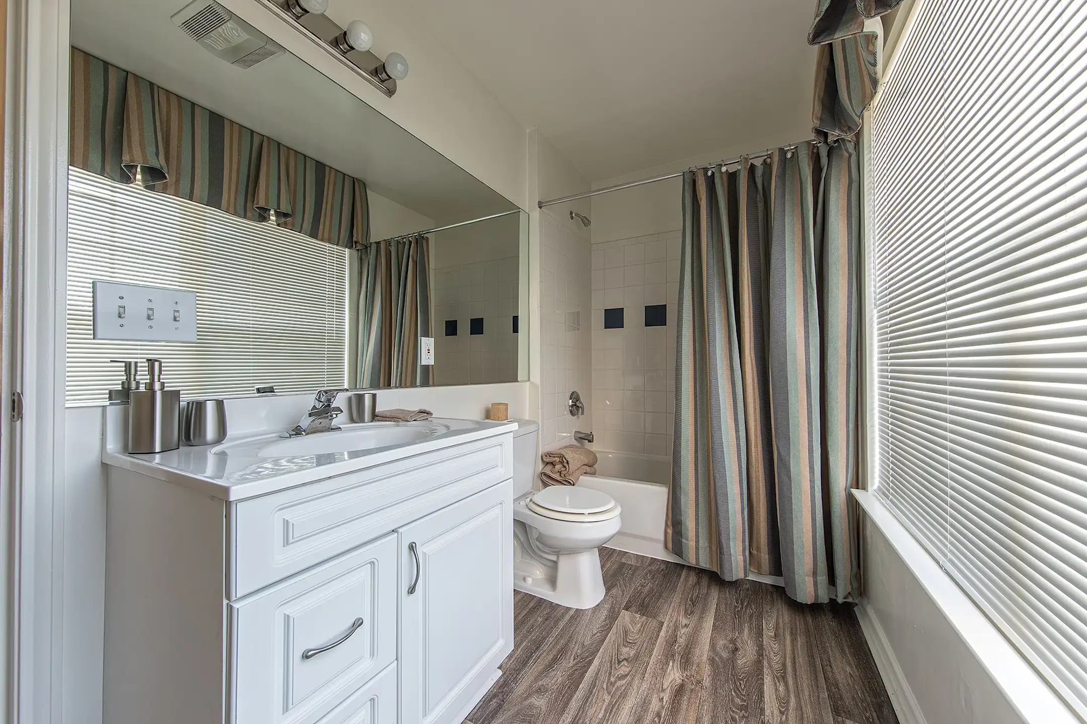 Rosemont Brookhaven Apartments Bellport, NY 11713