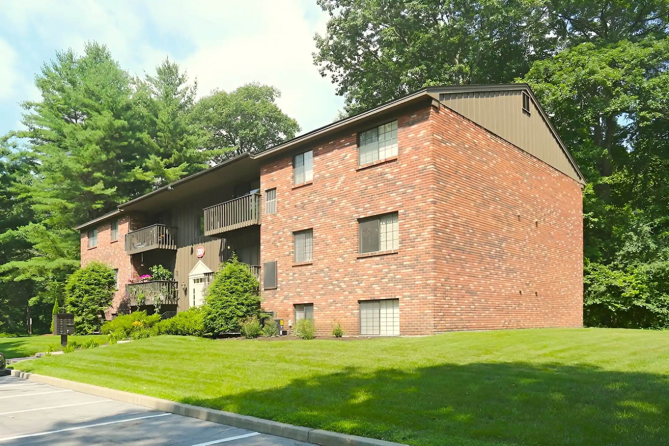 Crescent Village Apartments Clifton Park, NY 12065
