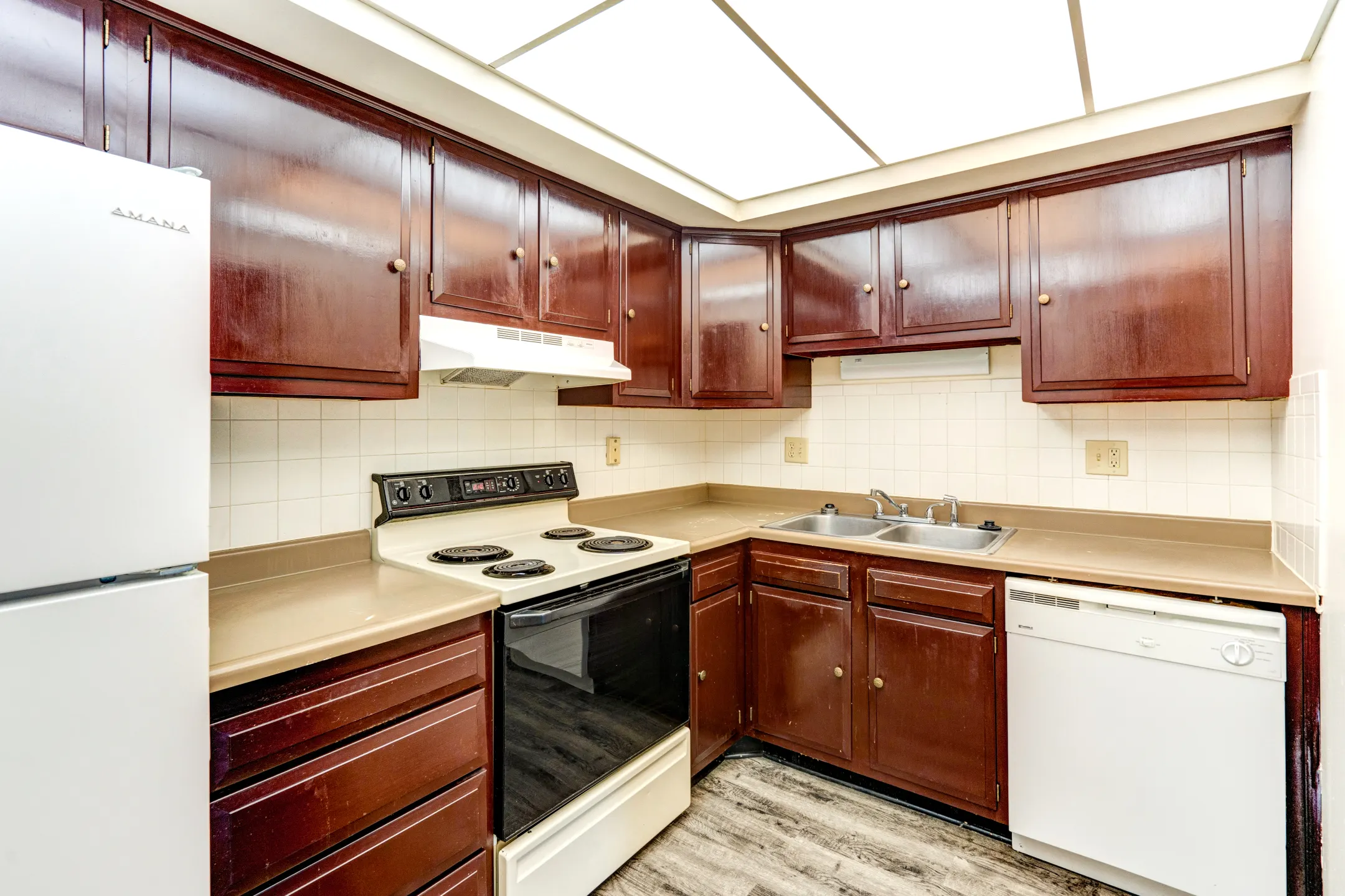 Trotwood Villas 421 North Broadway Street Trotwood, OH Apartments