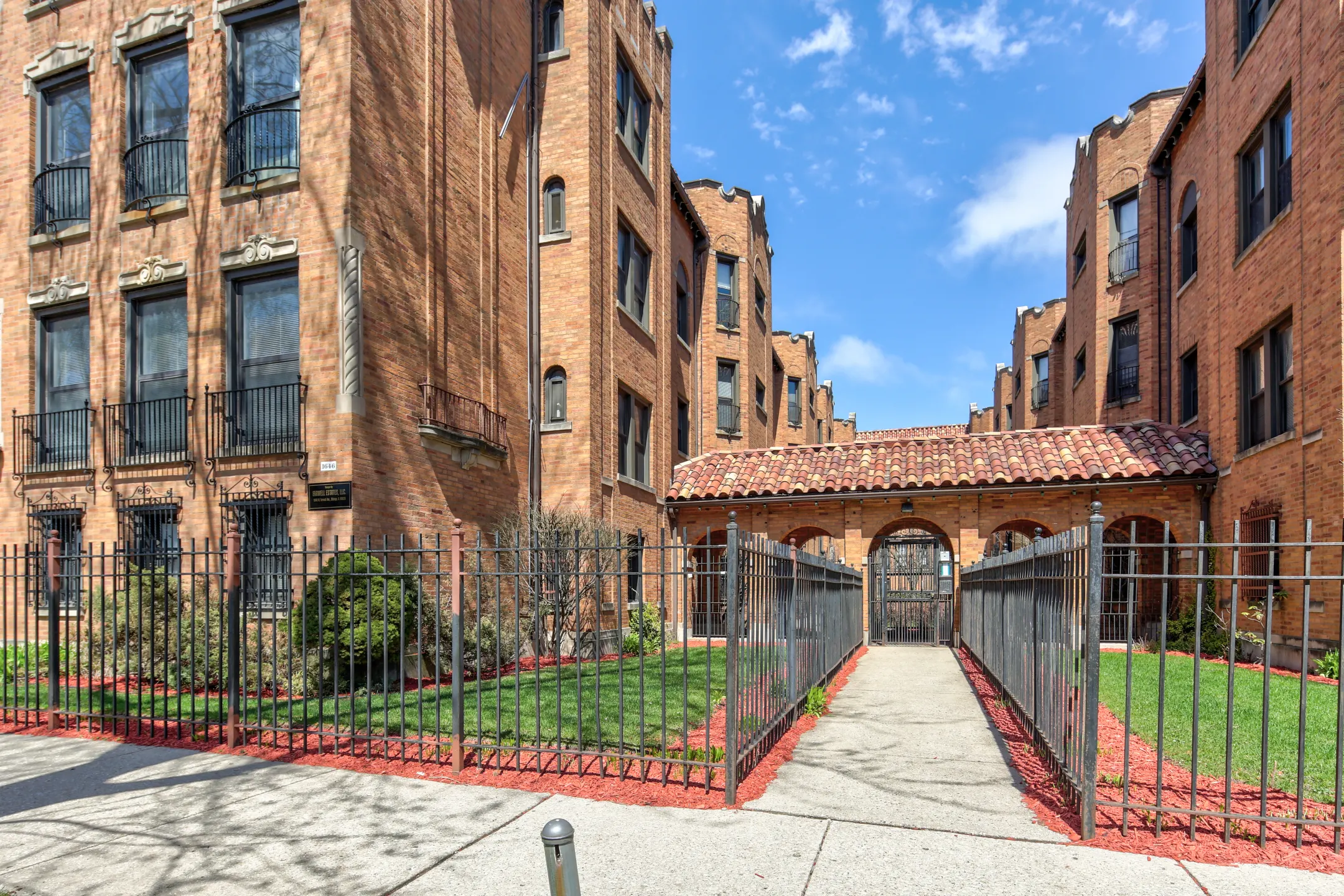 Farwell Apartments Apartments Chicago, IL 60626