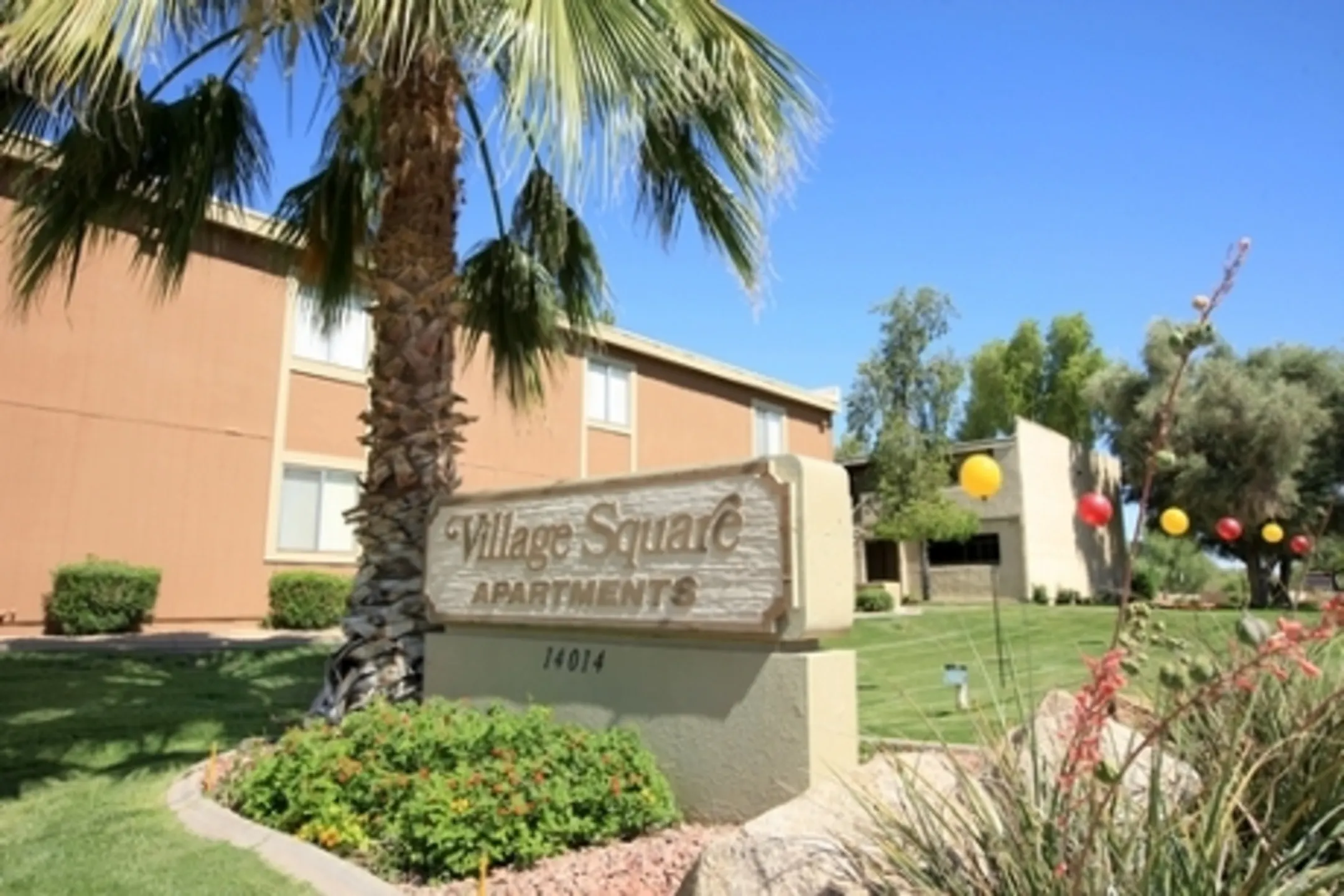 village-square-14014-n-32nd-st-phoenix-az-apartments-for-rent-rent