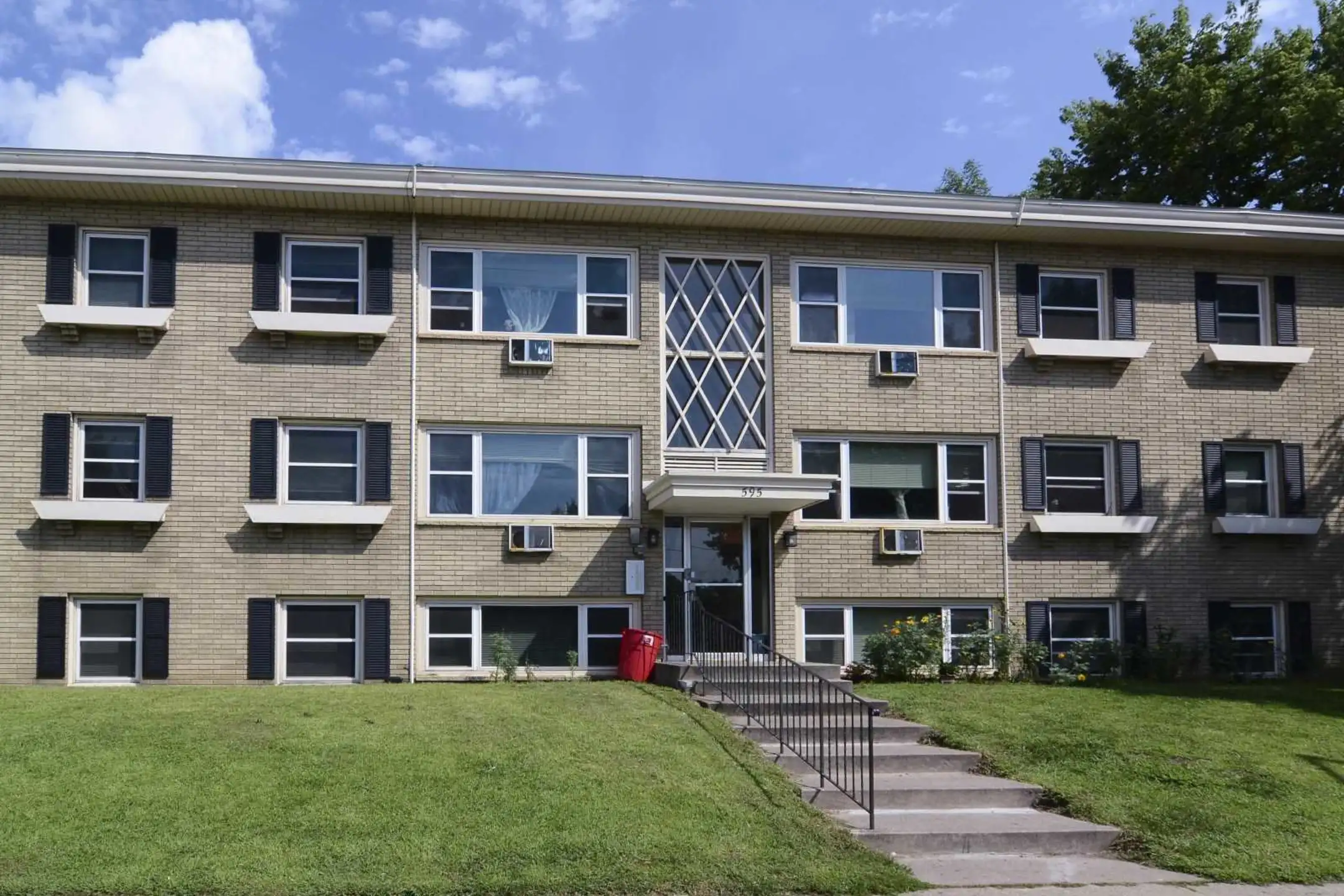 Building - Minnehaha Apartments - Saint Paul, MN