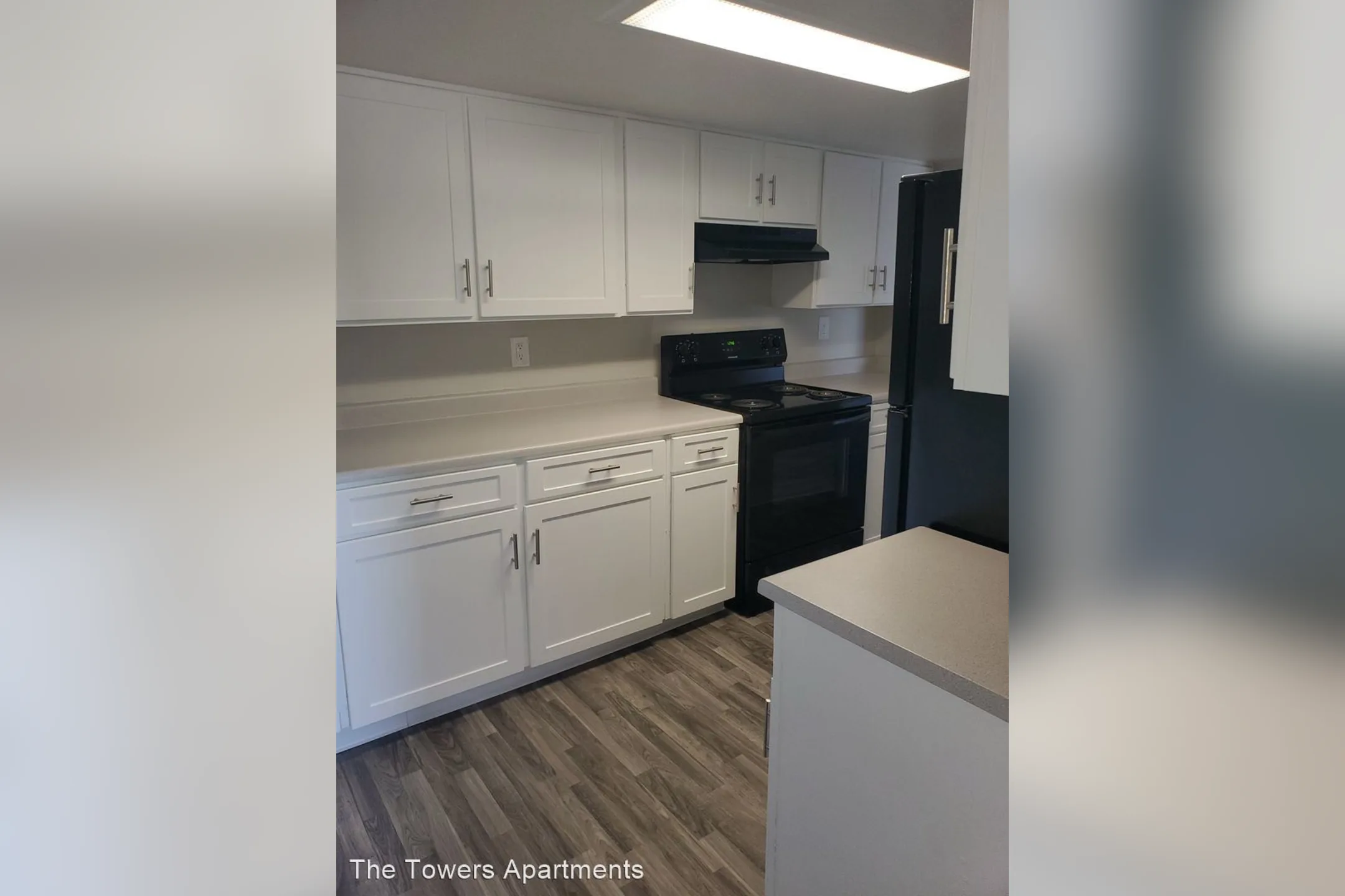 Kitchen - The Towers - Albuquerque, NM