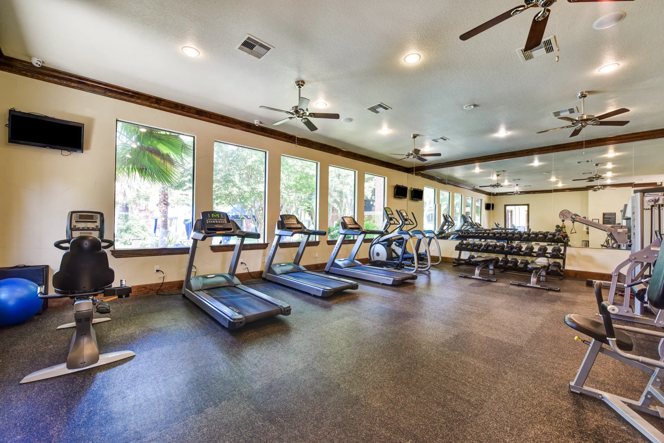 Fitness Weight Room - Teakwood At Seabrook - Seabrook, TX