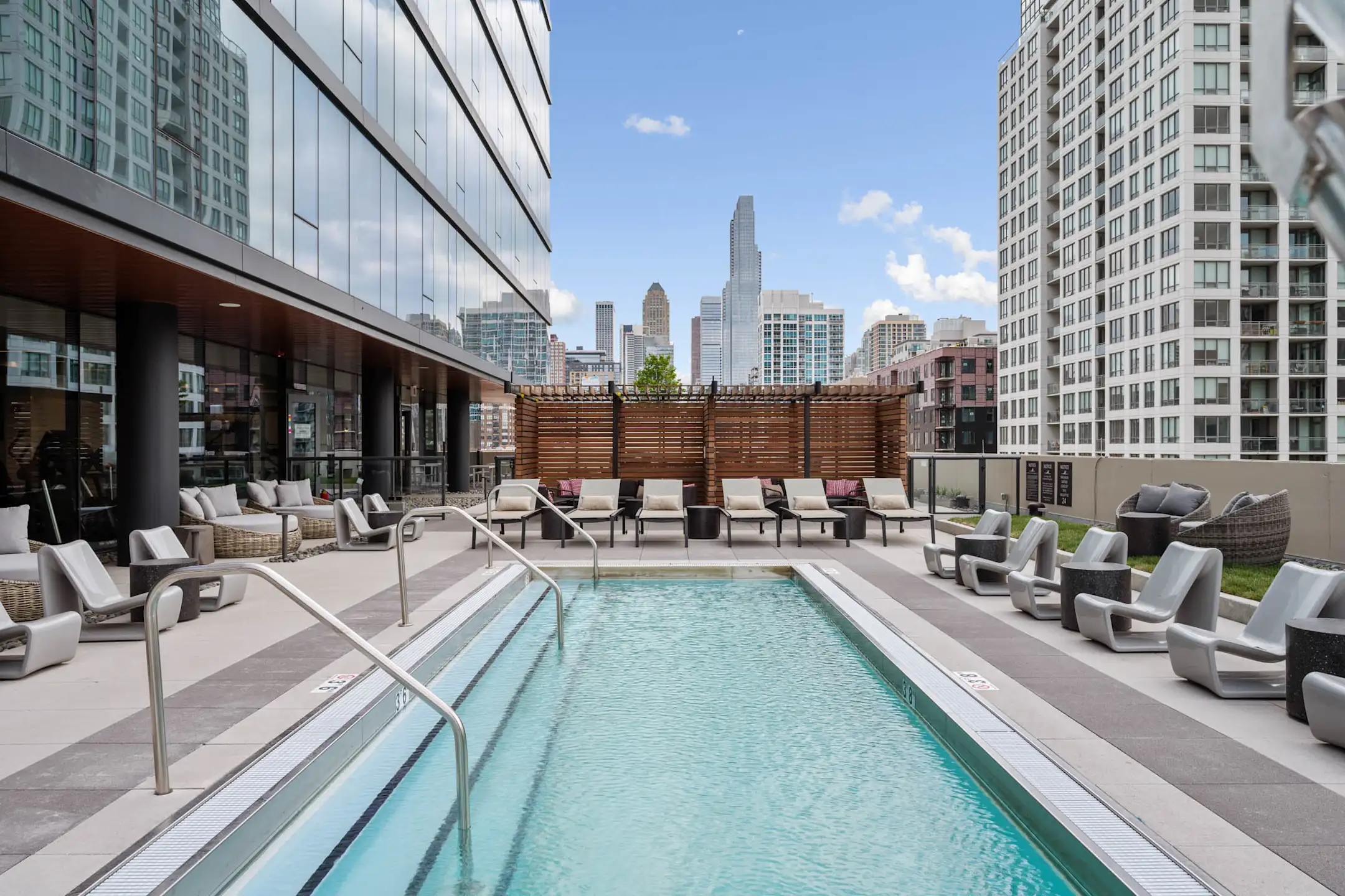 The 808 Cleveland Managed by Common - 460 West Chicago Avenue | Chicago ...