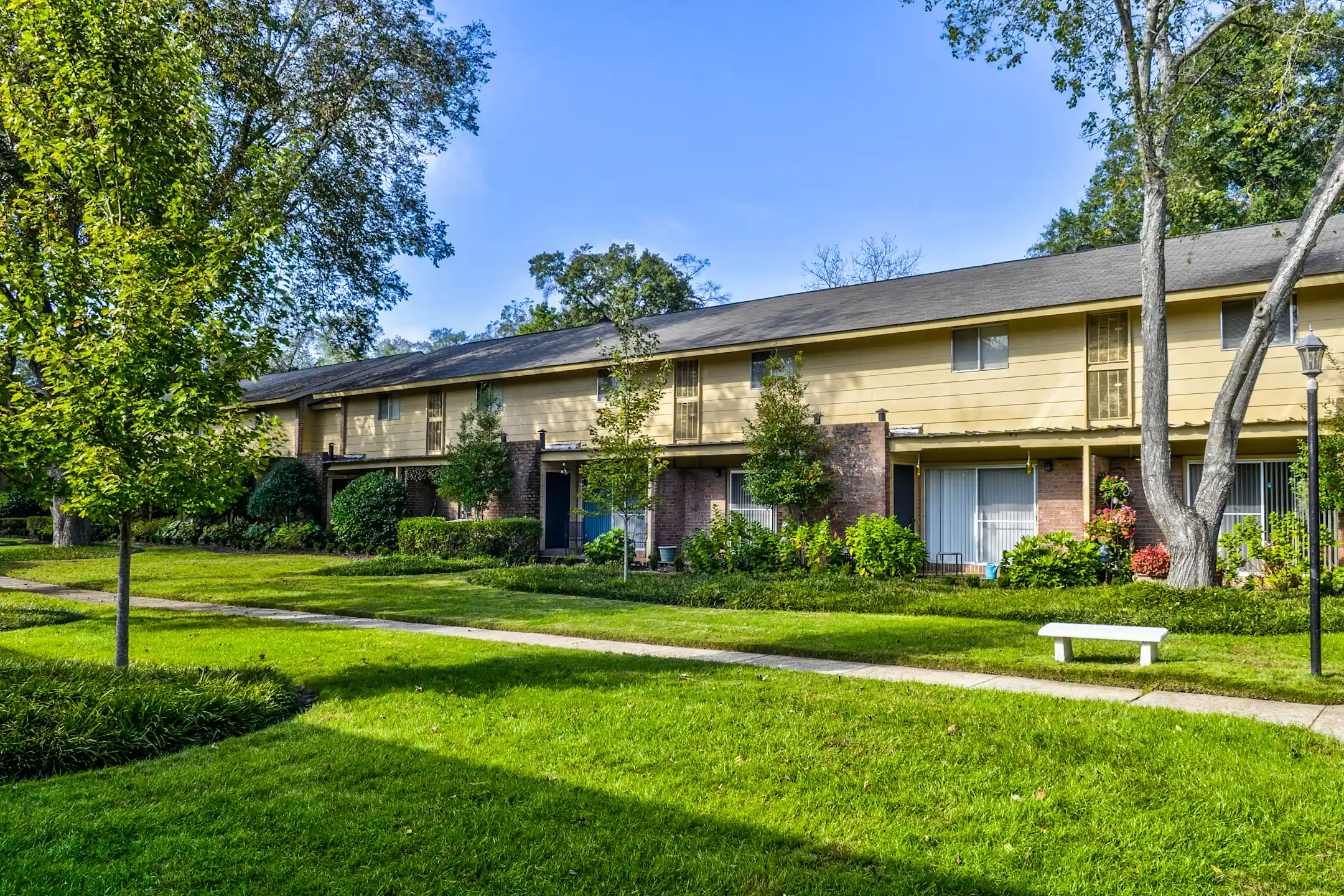 Peacock Woods I & II 1514 Forest Ave Columbus, GA Apartments for