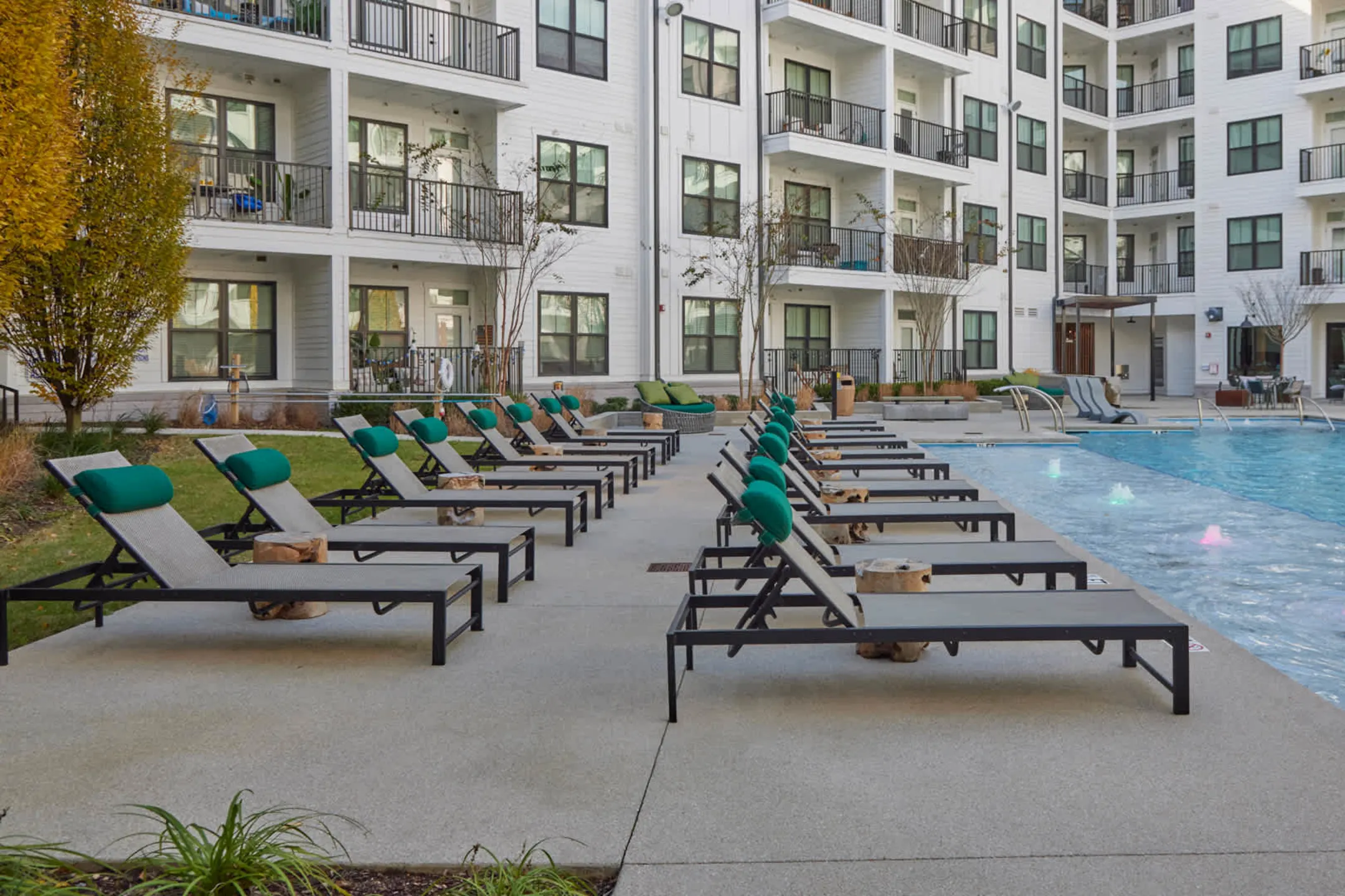 Luna Upper Westside 2265 Marietta Blvd NW Atlanta, GA Apartments