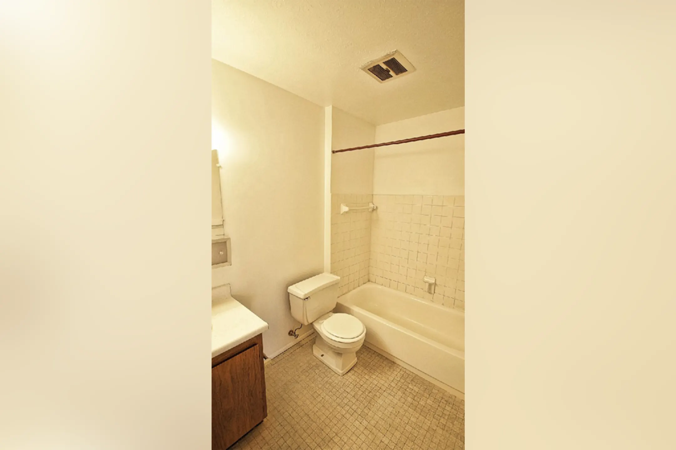 Bathroom - Westwood Apartments - Medina, OH