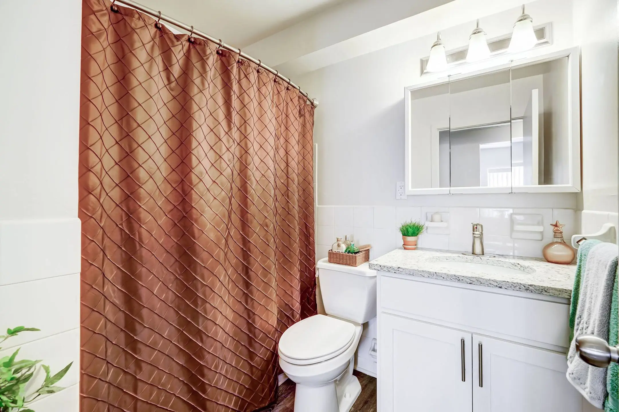 Fairview Village Apartments Fairview Park, OH 44126