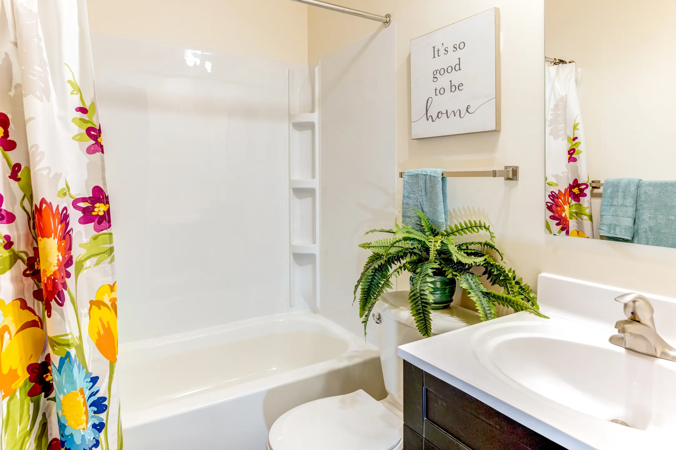 Wexford Commons Apartments - Minneapolis, MN 55419 