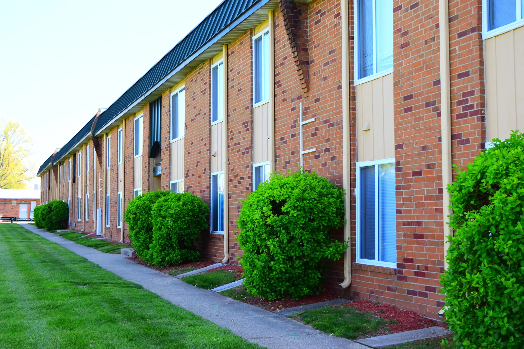 Derby Run Apartments 6600 Outer Loop Louisville, KY Apartments for