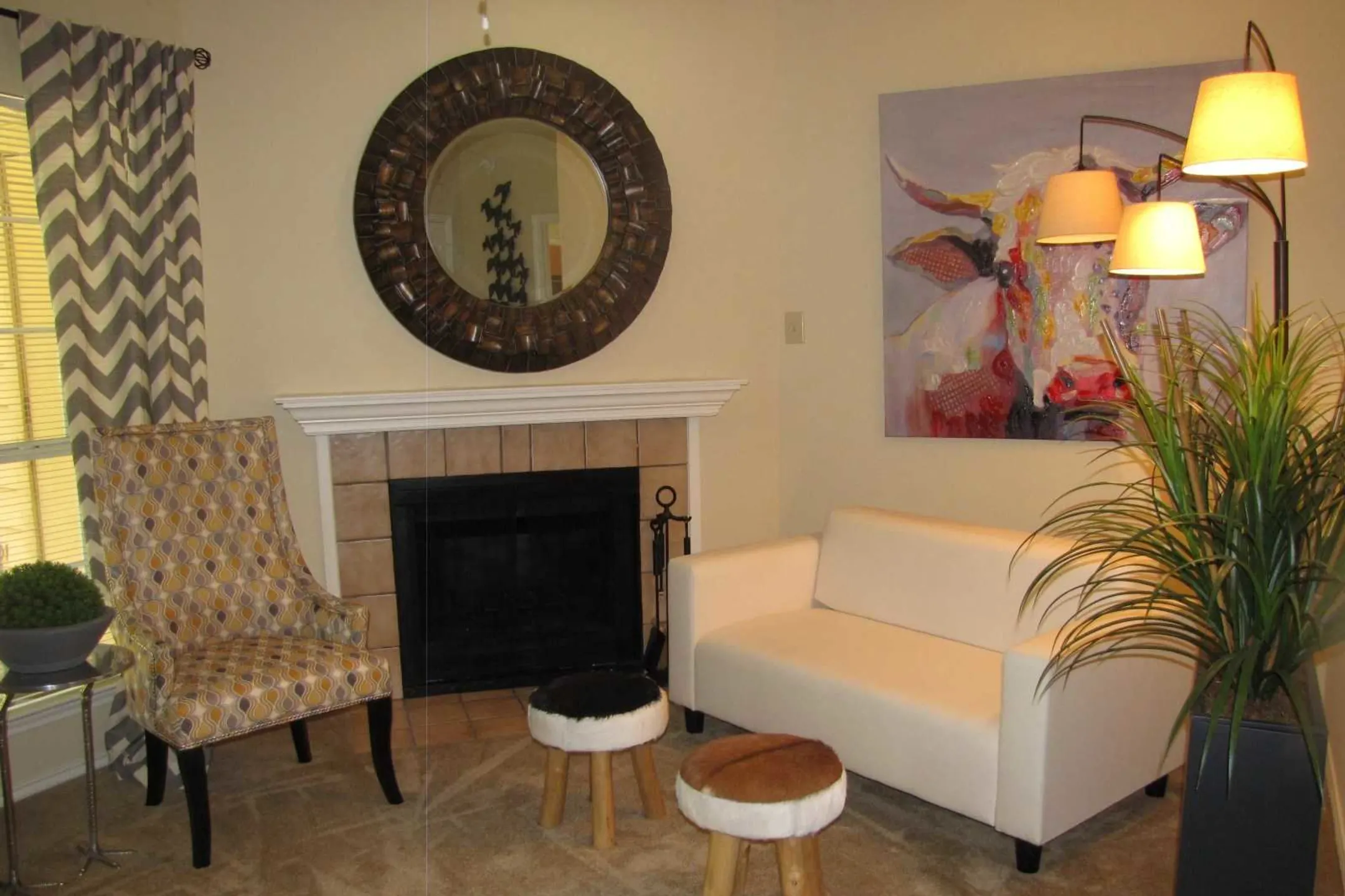 Living Room - Huntington Ridge - Irving, TX