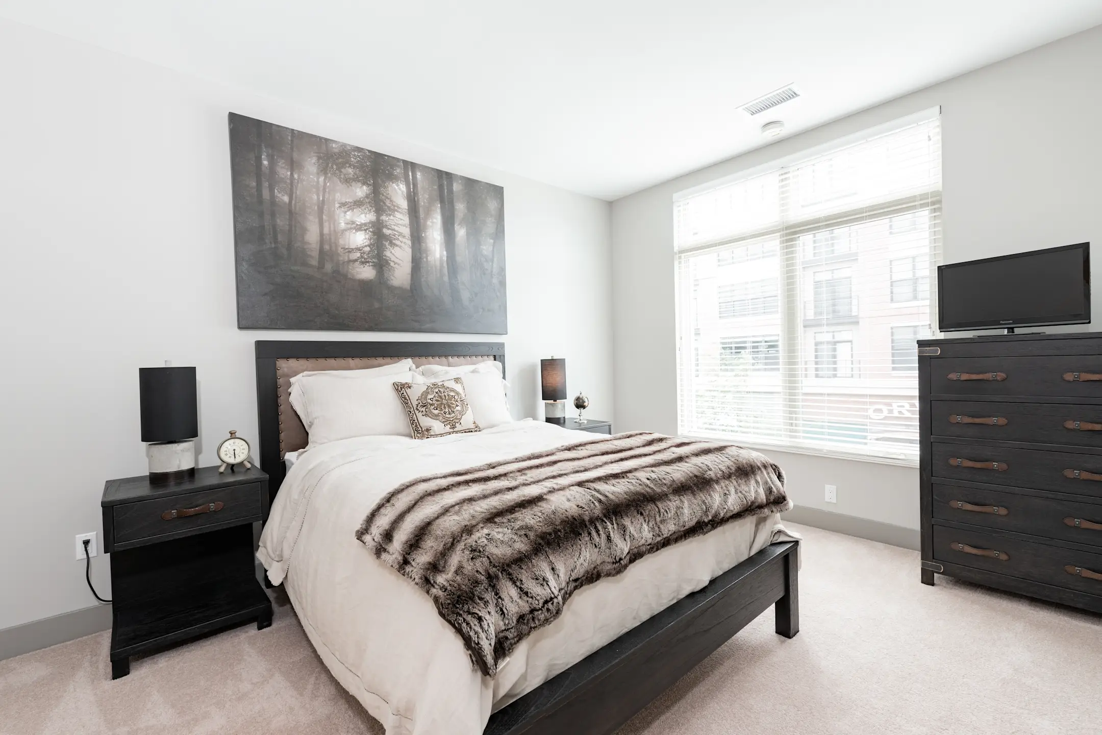 Crocker Park Living Apartments Apartments Westlake, OH 44145