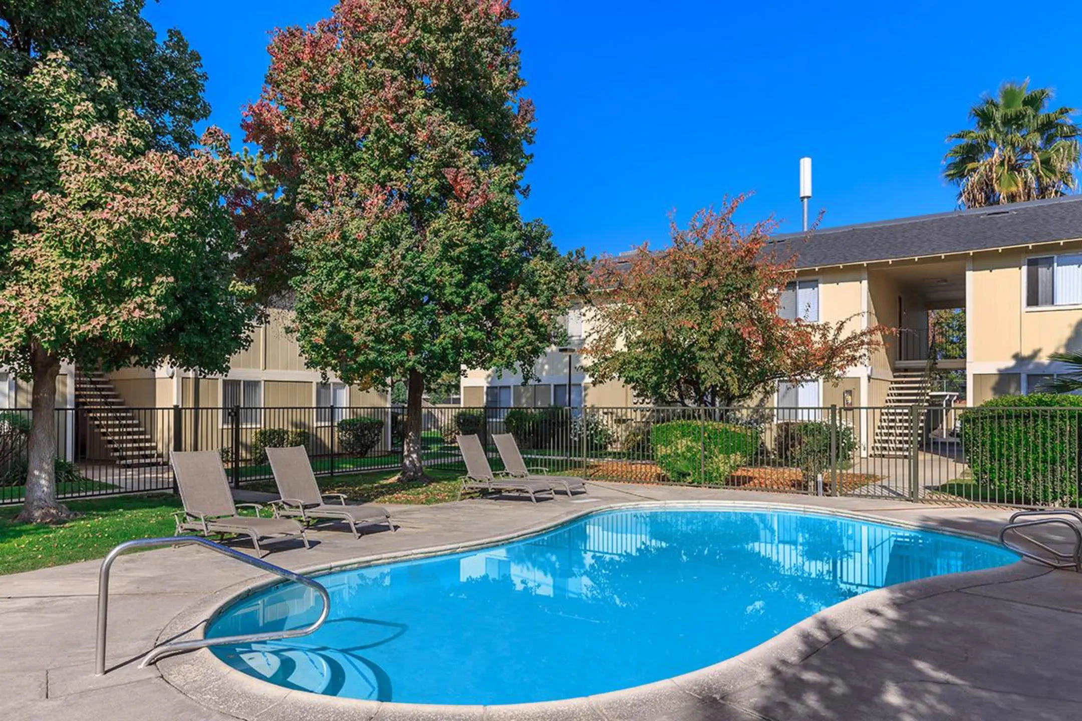 Parkwood Apartments Apartments Fresno, CA 93726