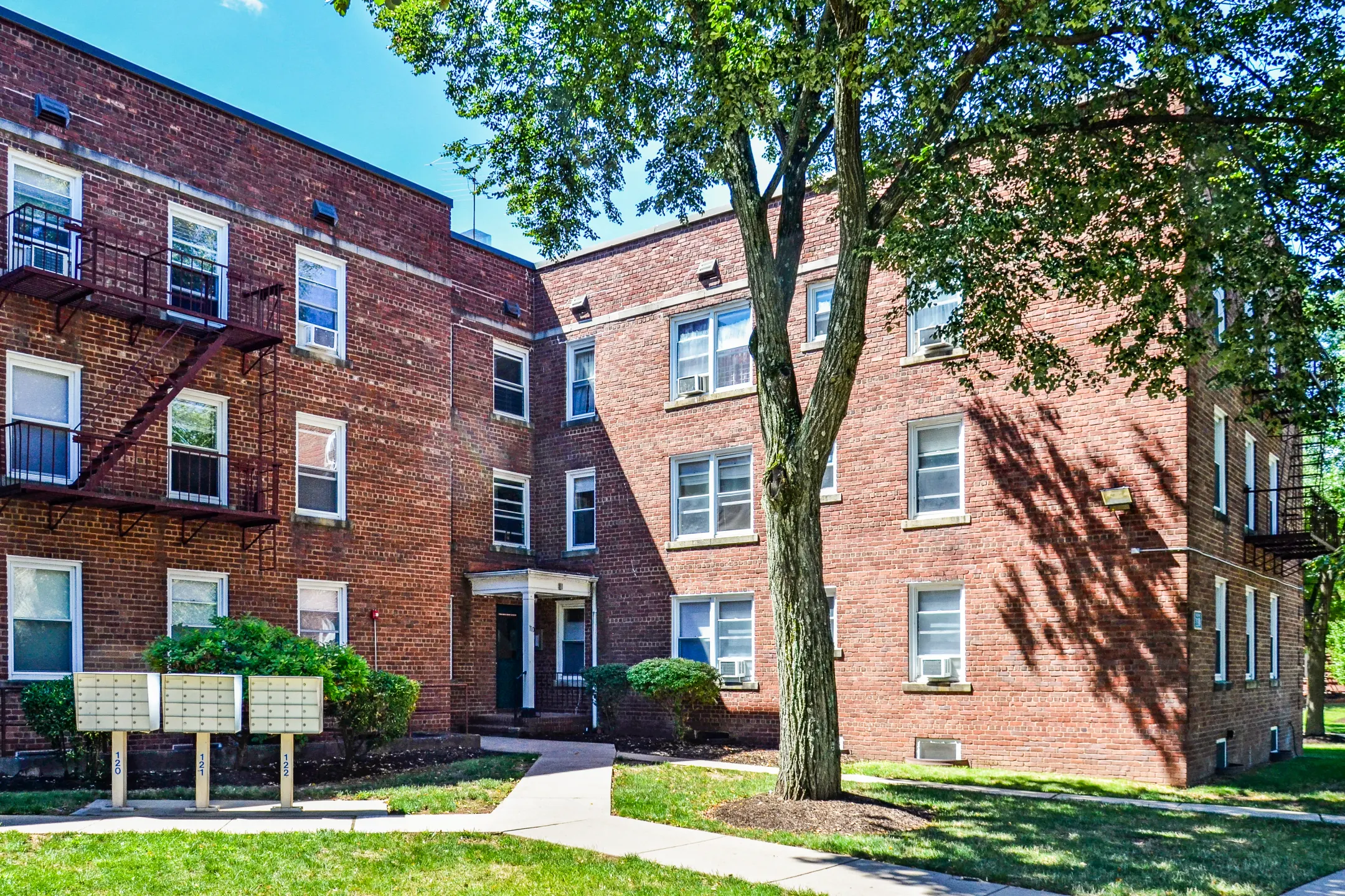 Highland Montgomery - 140 Montgomery St | Highland Park, NJ Apartments ...