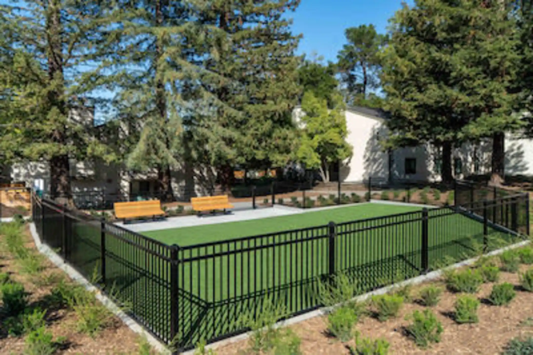 Sharon Green Apartments Menlo Park, CA 94025