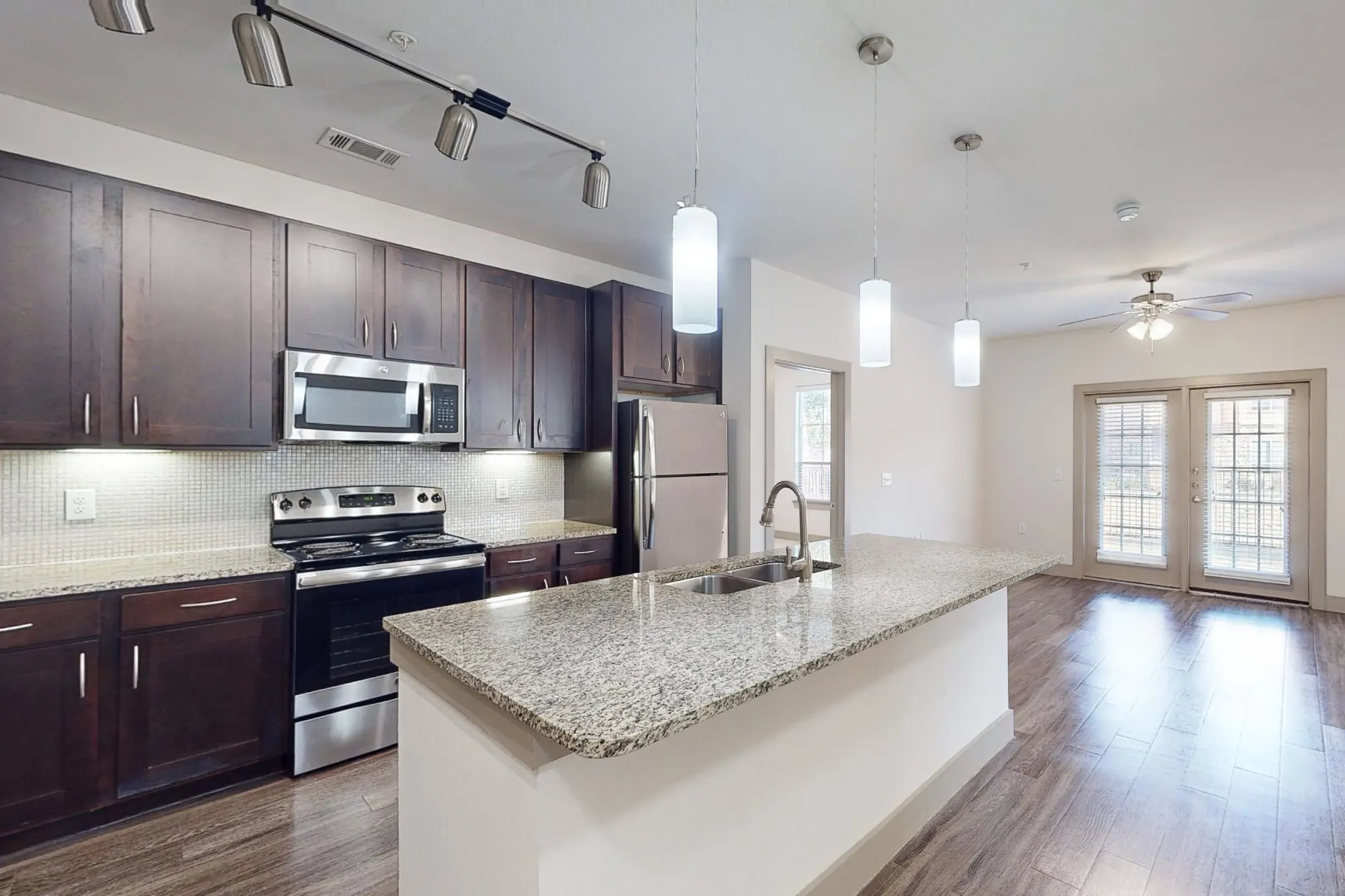 Villaggio - 1701 E Debbie Ln | Mansfield, TX Apartments for Rent | Rent.